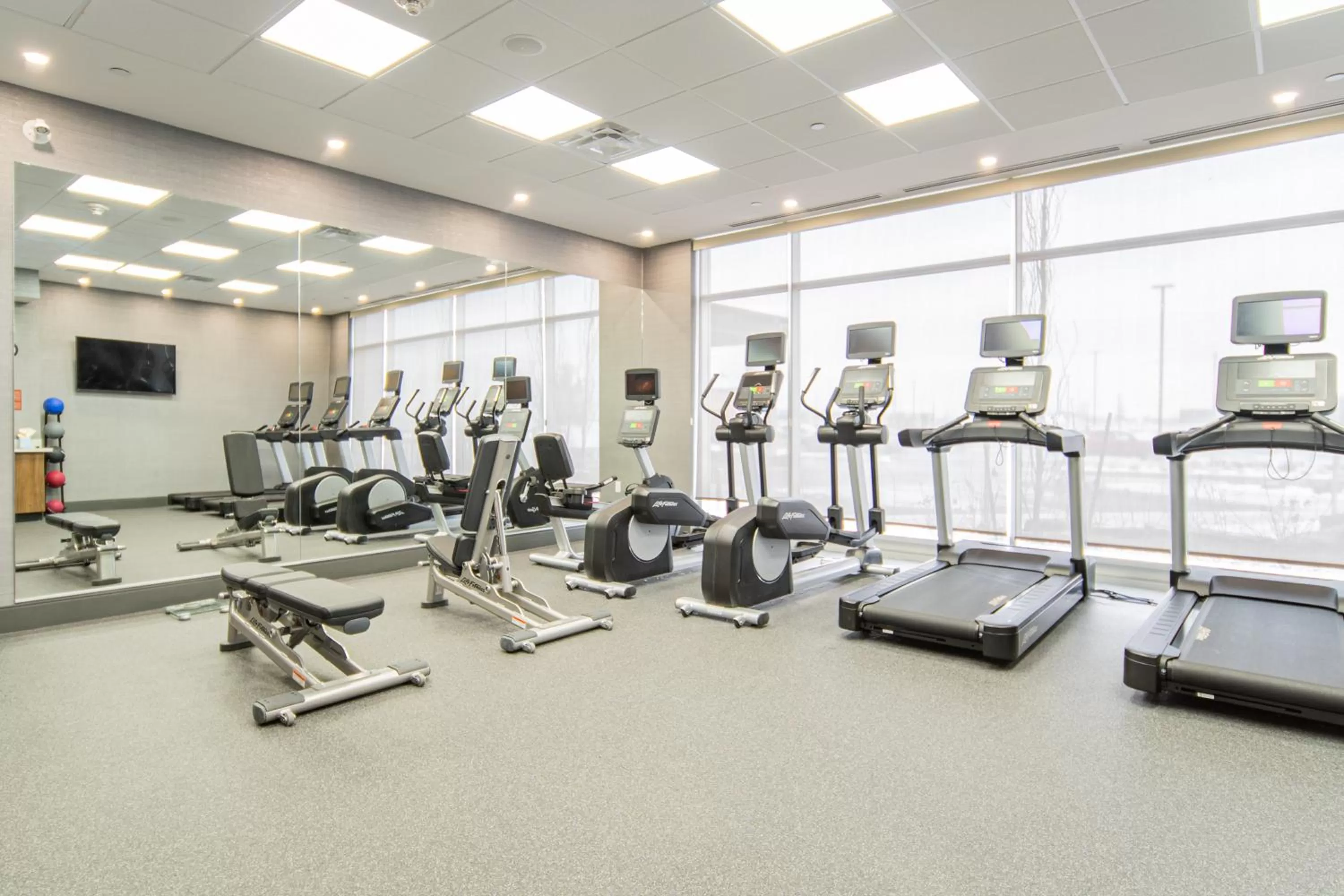 Fitness centre/facilities in TownePlace Suites by Marriott Brantford and Conference Centre