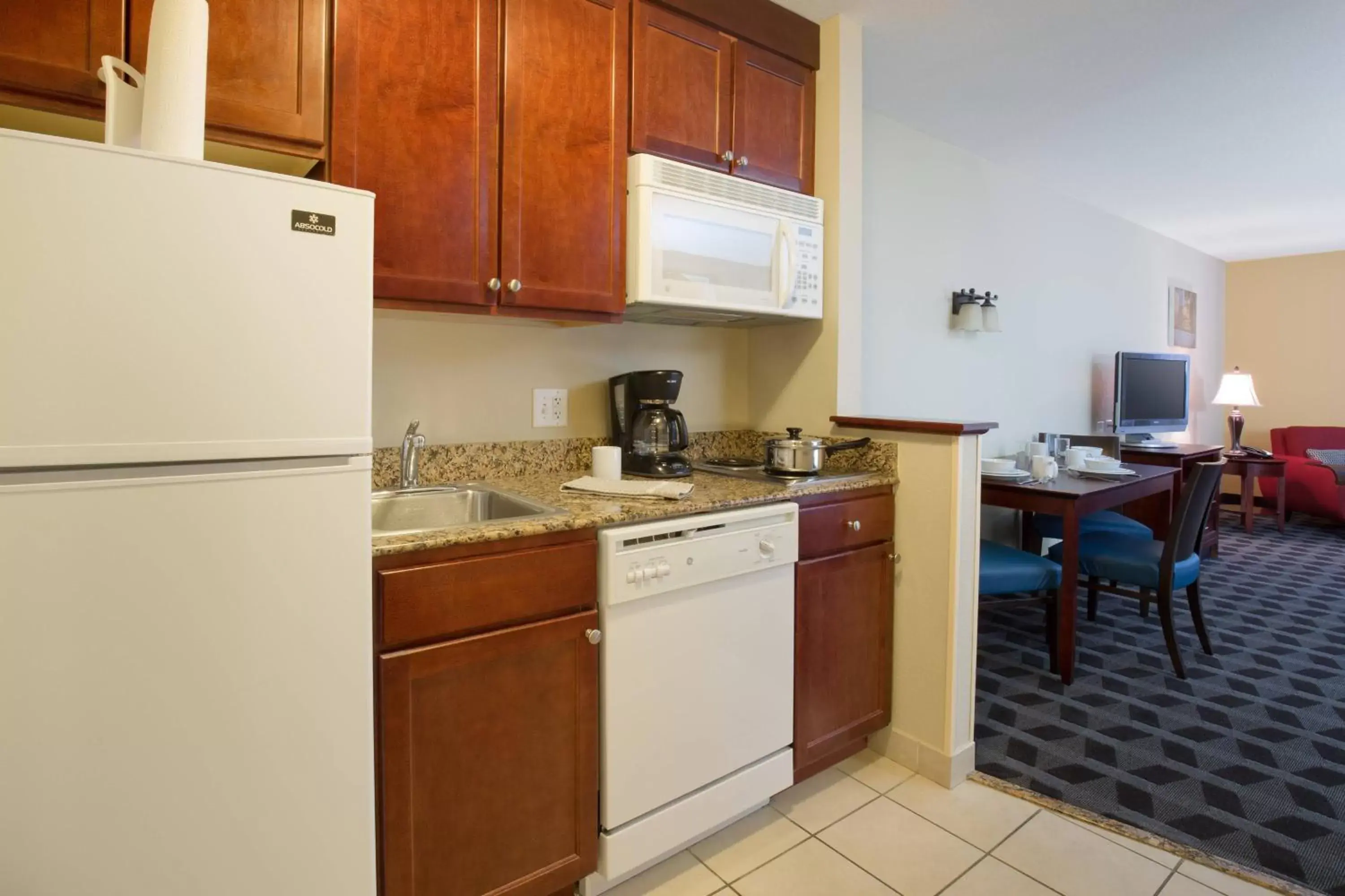 Kitchen or kitchenette, Kitchen/Kitchenette in TownePlace Suites Pocatello