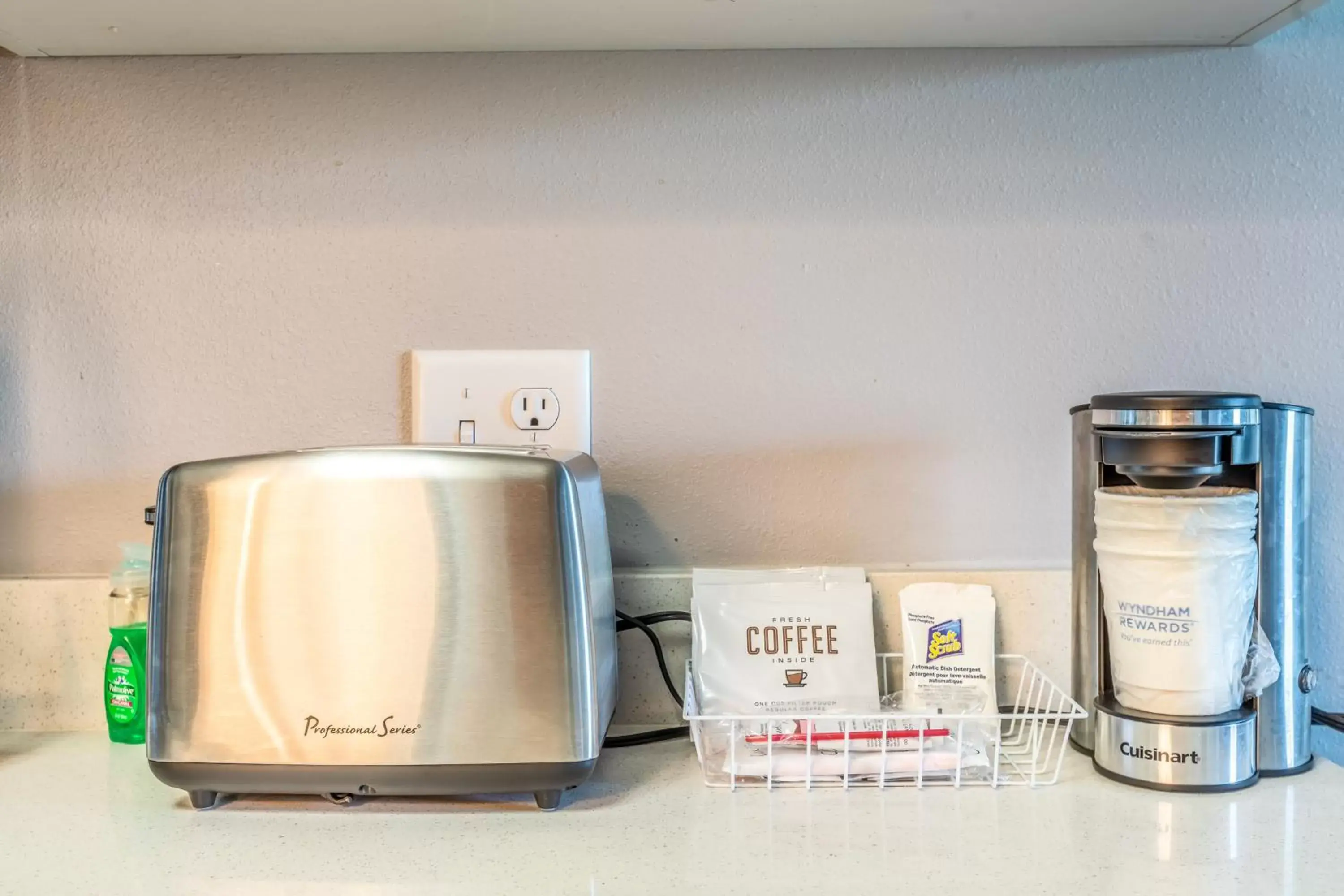 Coffee/tea facilities in Hawthorn Suites by Wyndham Loveland