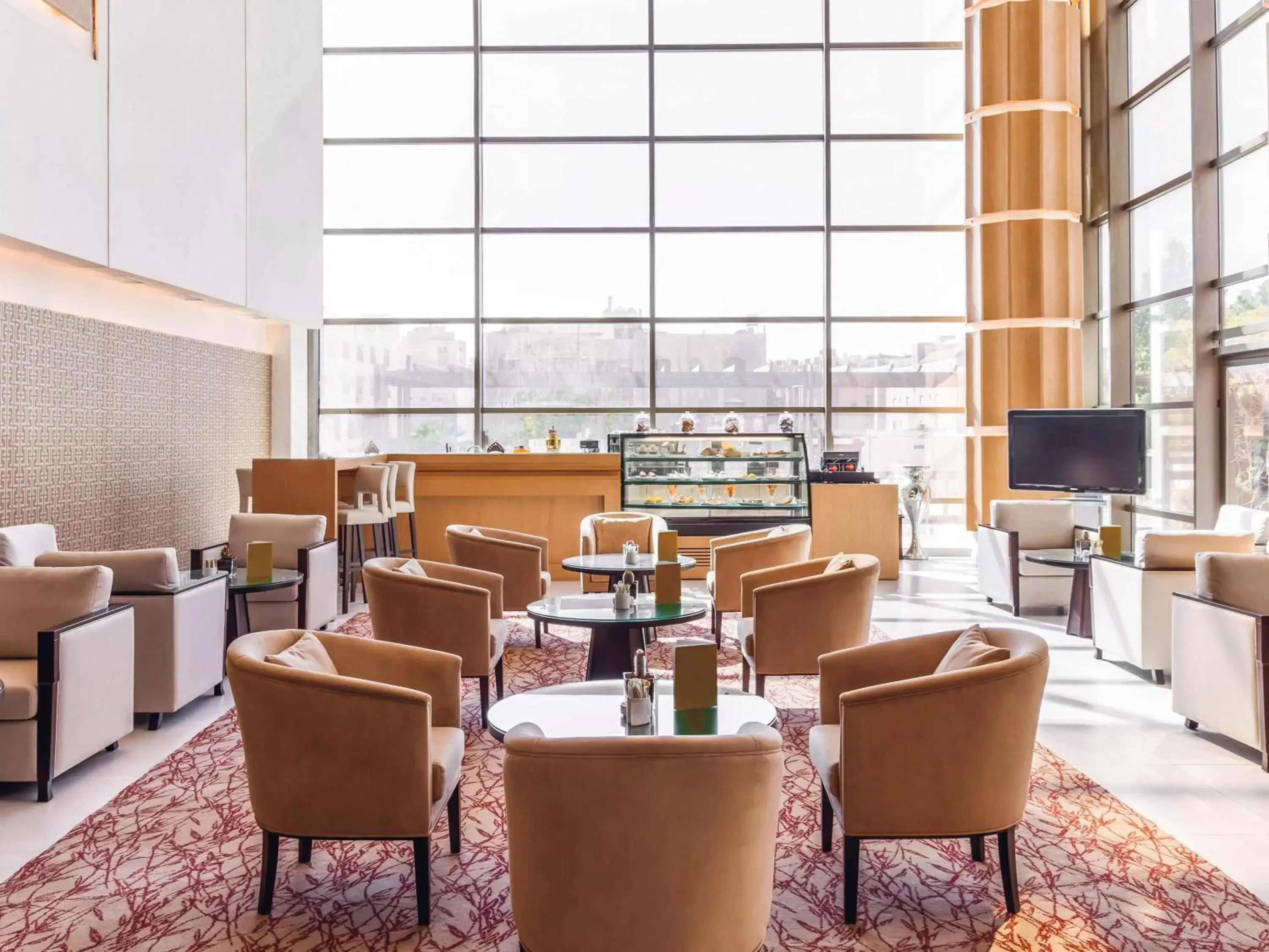 Restaurant/places to eat, Lounge/Bar in Mövenpick Hotel Amman