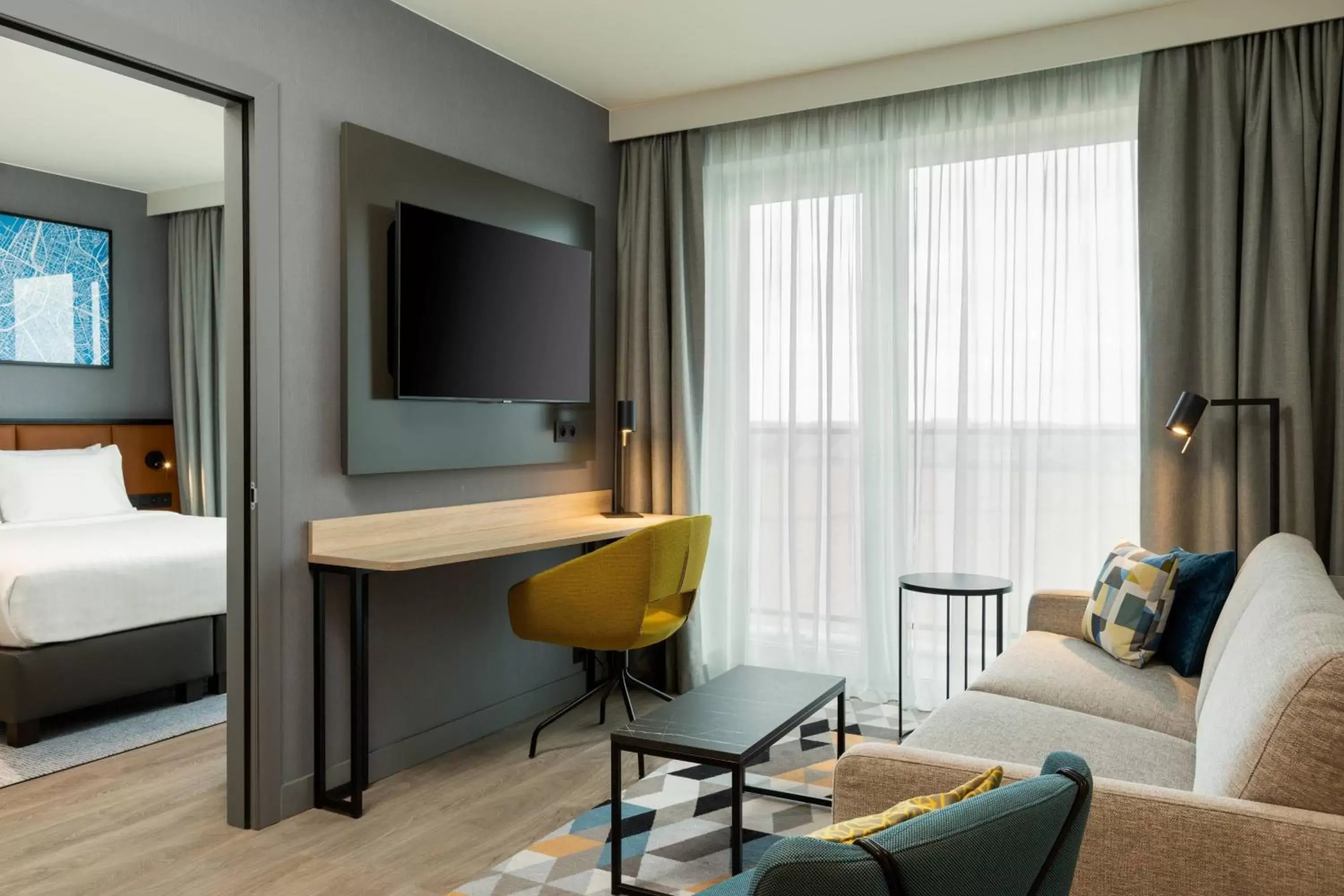 Bedroom, TV/Entertainment Center in Residence Inn by Marriott Brussels Airport