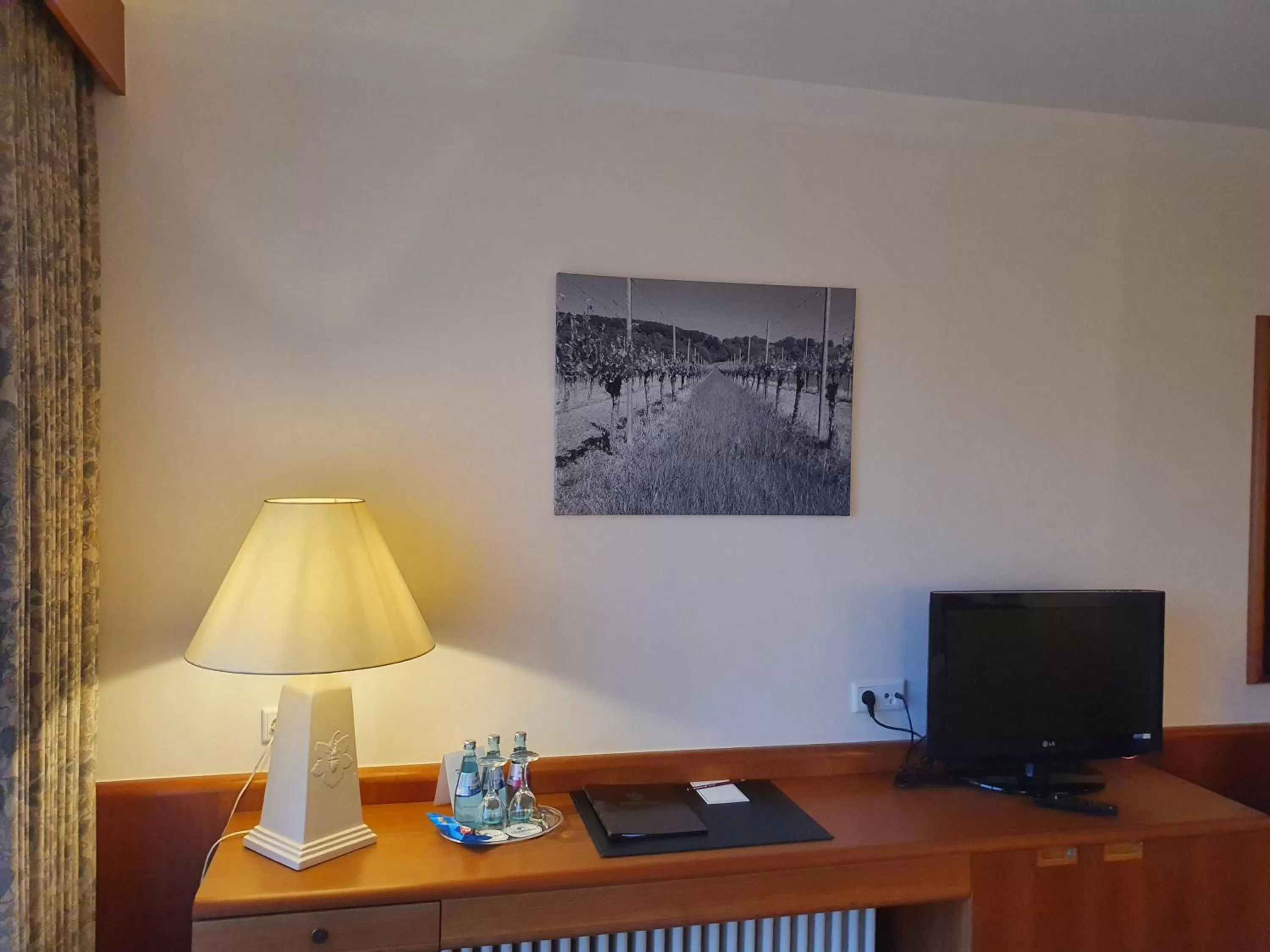 TV and multimedia in Käfernberg - Weinhotel