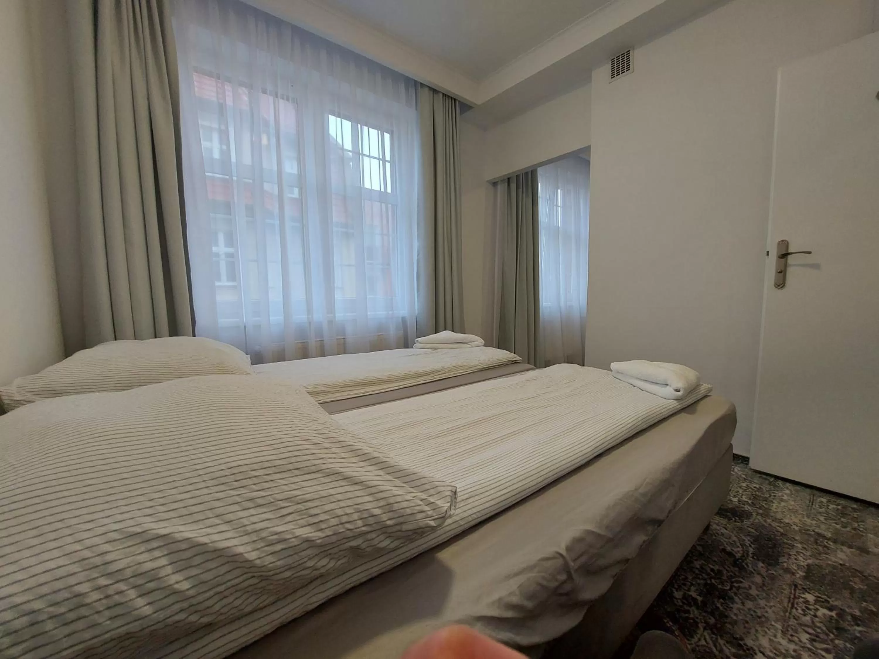 Photo of the whole room, Bed in Kamienica1924