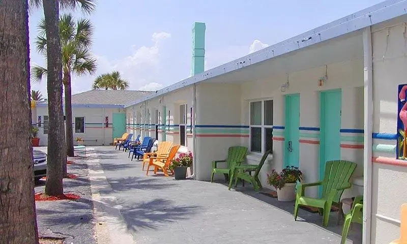 Property building in Magic Beach Motel - Vilano Beach, Saint Augustine