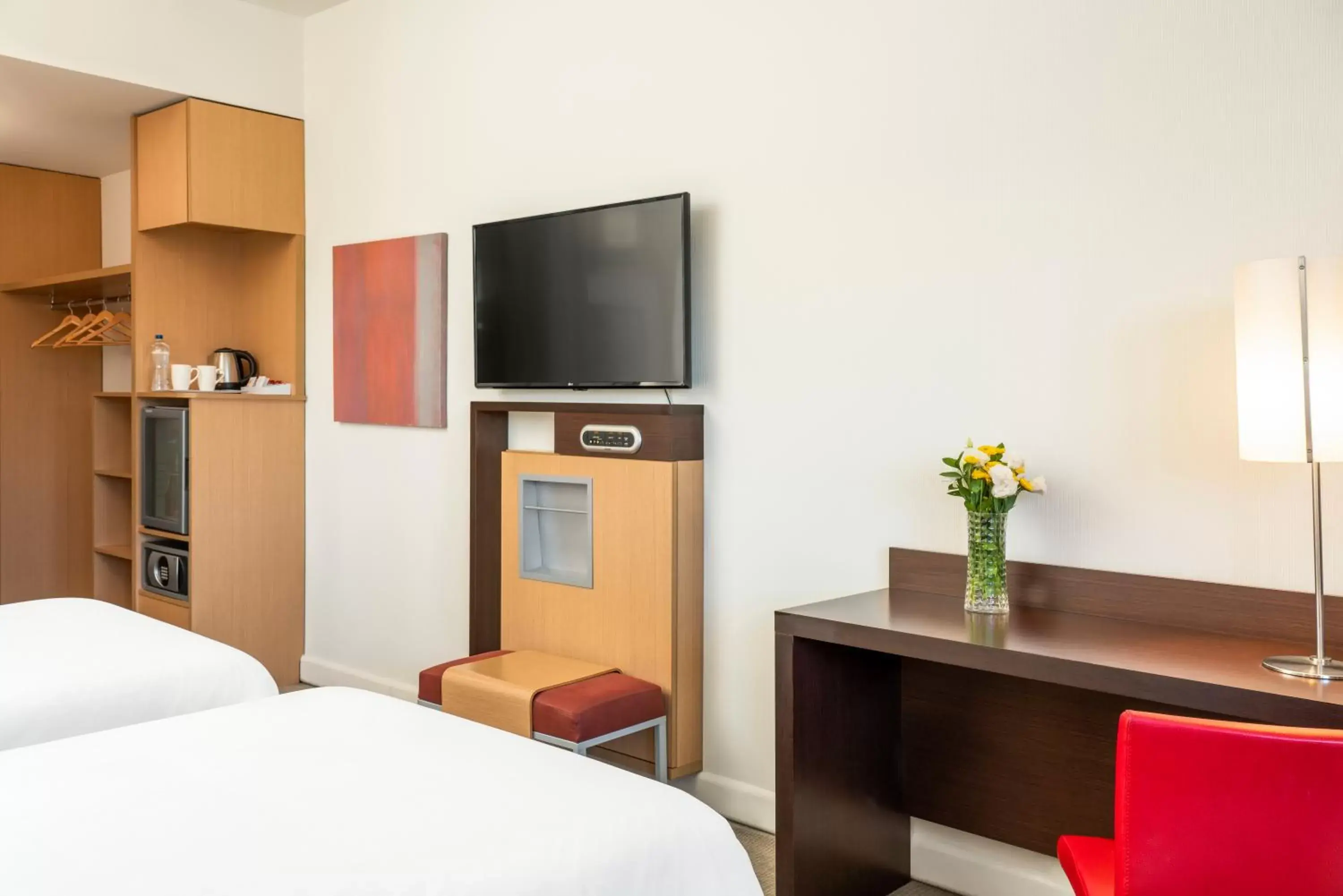 TV and multimedia, TV/Entertainment Center in Novotel Kayseri