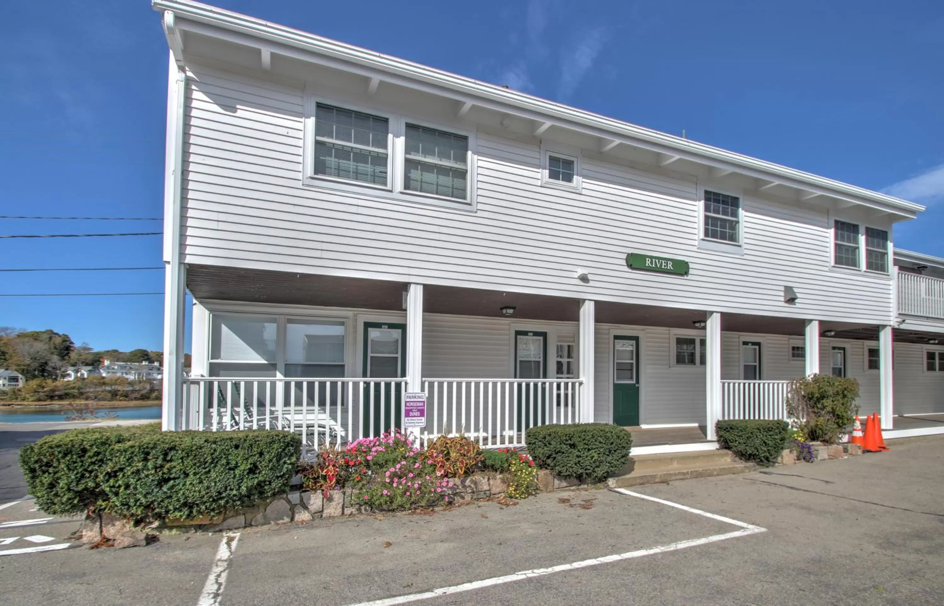 Property Building in Norseman Resort on the Beach