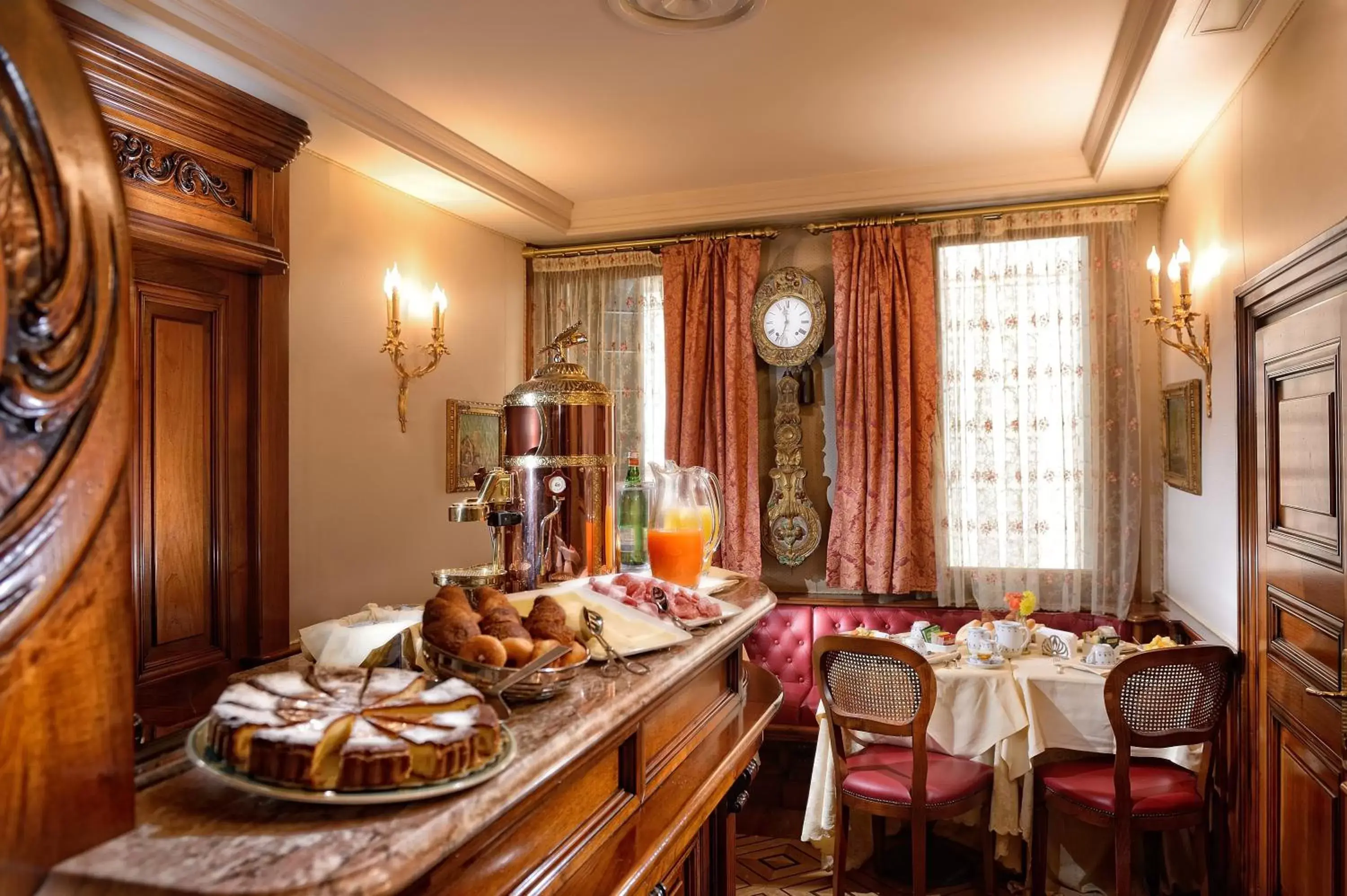 Food and drinks, Restaurant/Places to Eat in Bellevue Luxury Rooms - San Marco Luxury