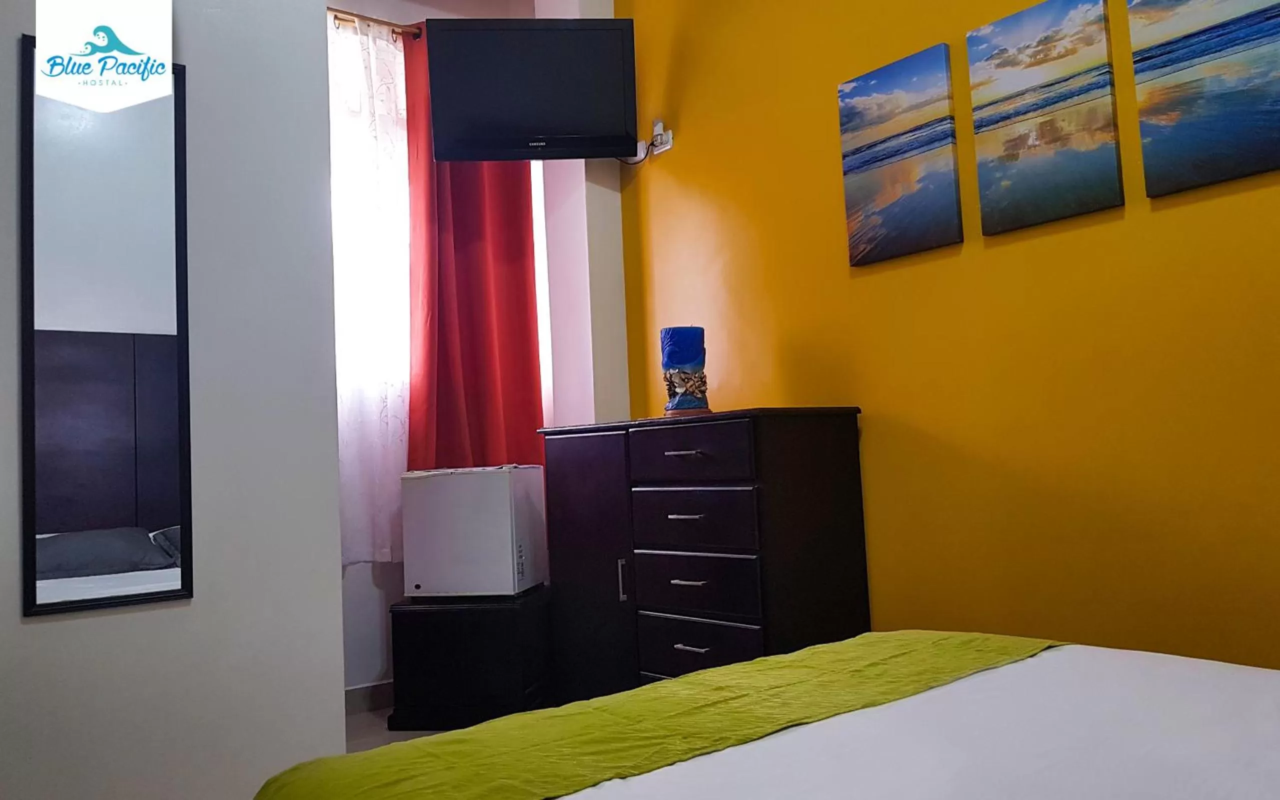 Bedroom, Bed in Hostal Blue Pacific