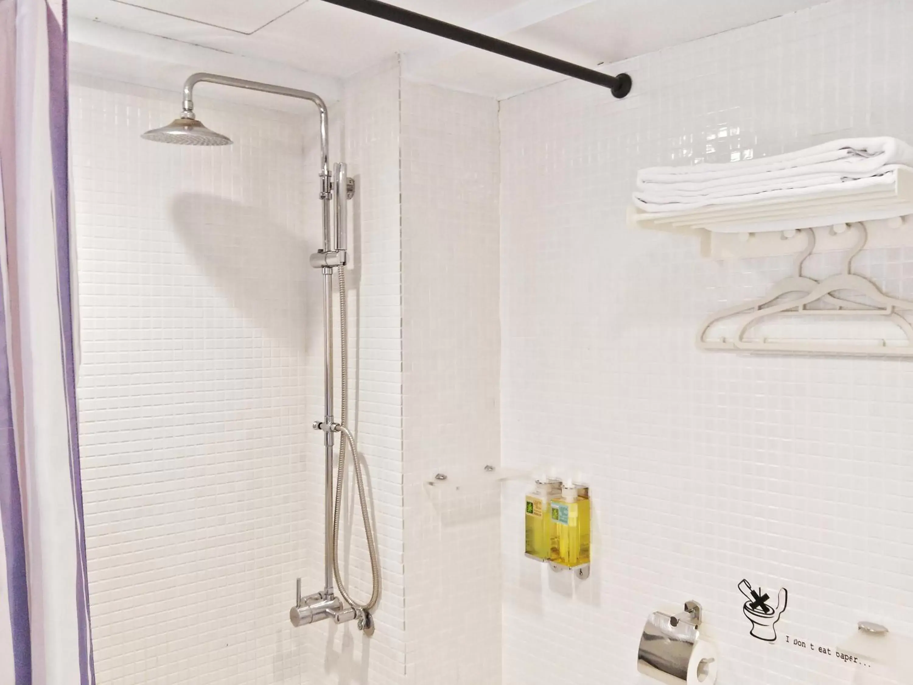 Shower, Bathroom in Cho Hotel