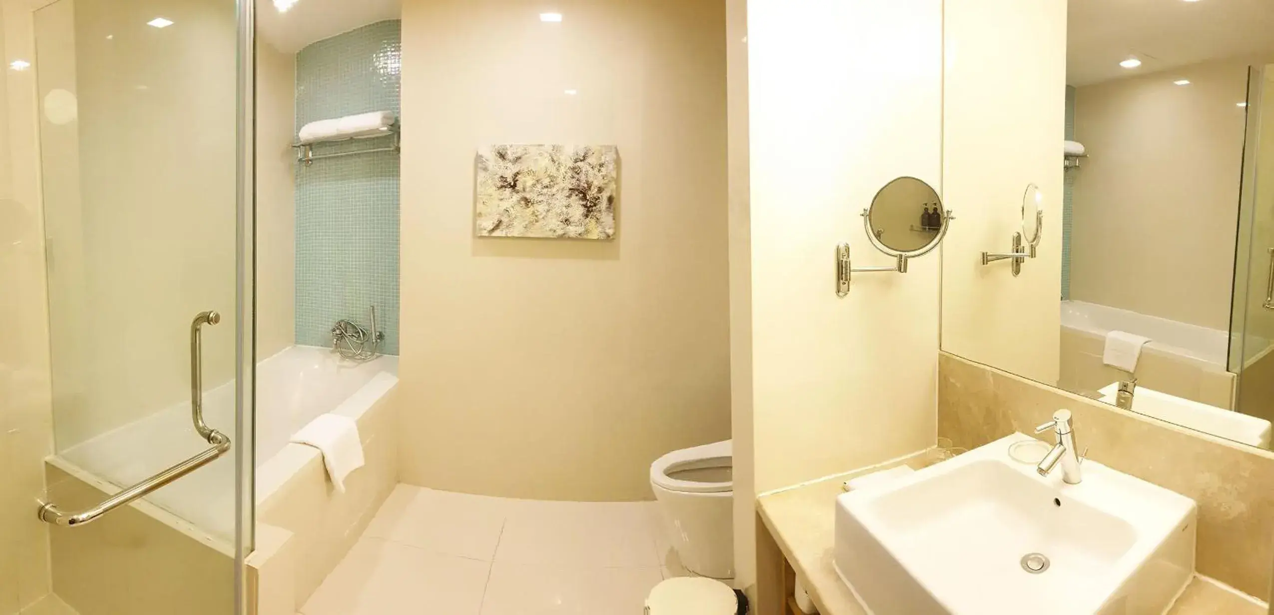 Bathroom in Cormar Suites