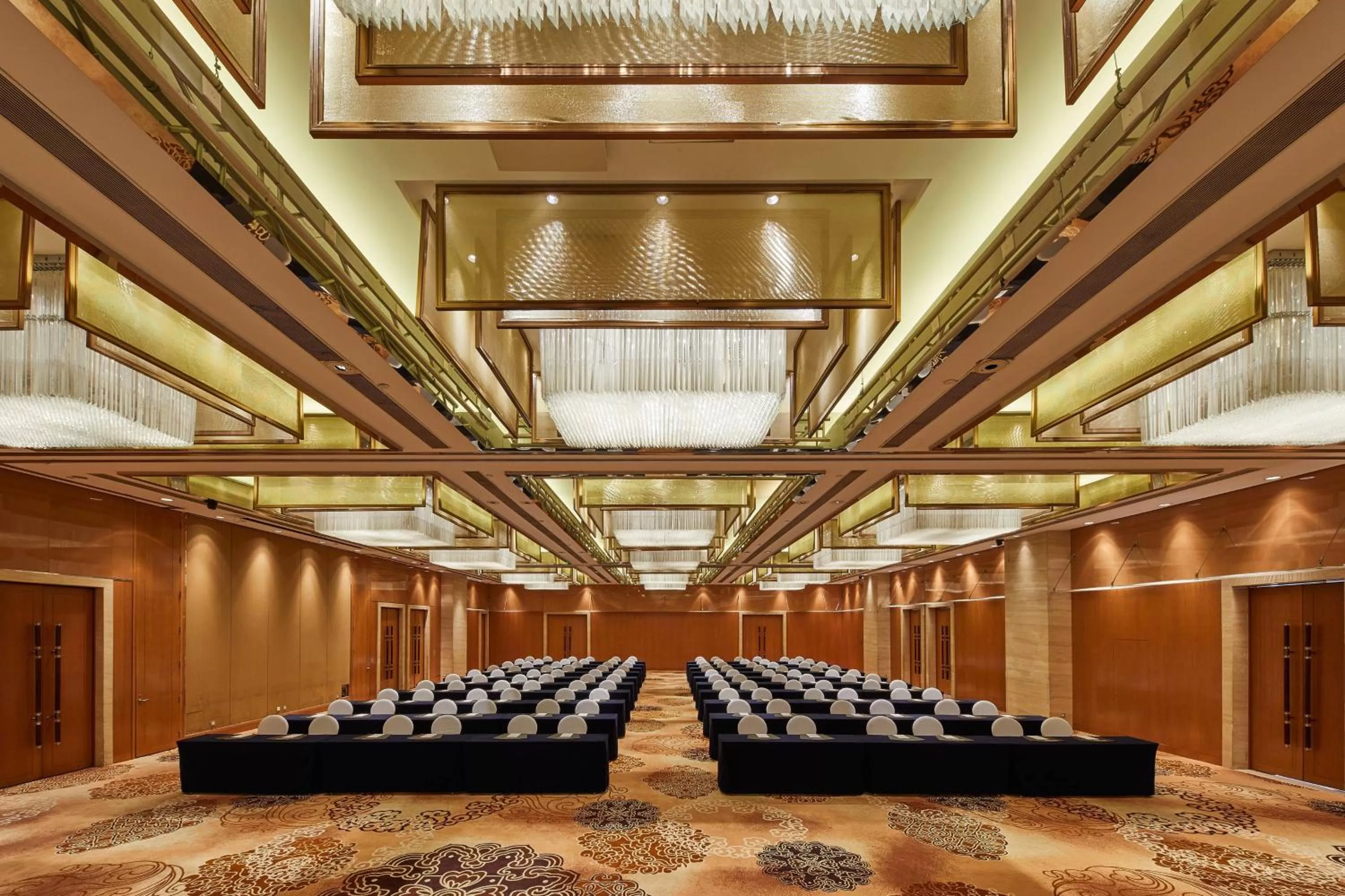 Meeting/conference room in The Westin Nanjing Xuanwu Lake