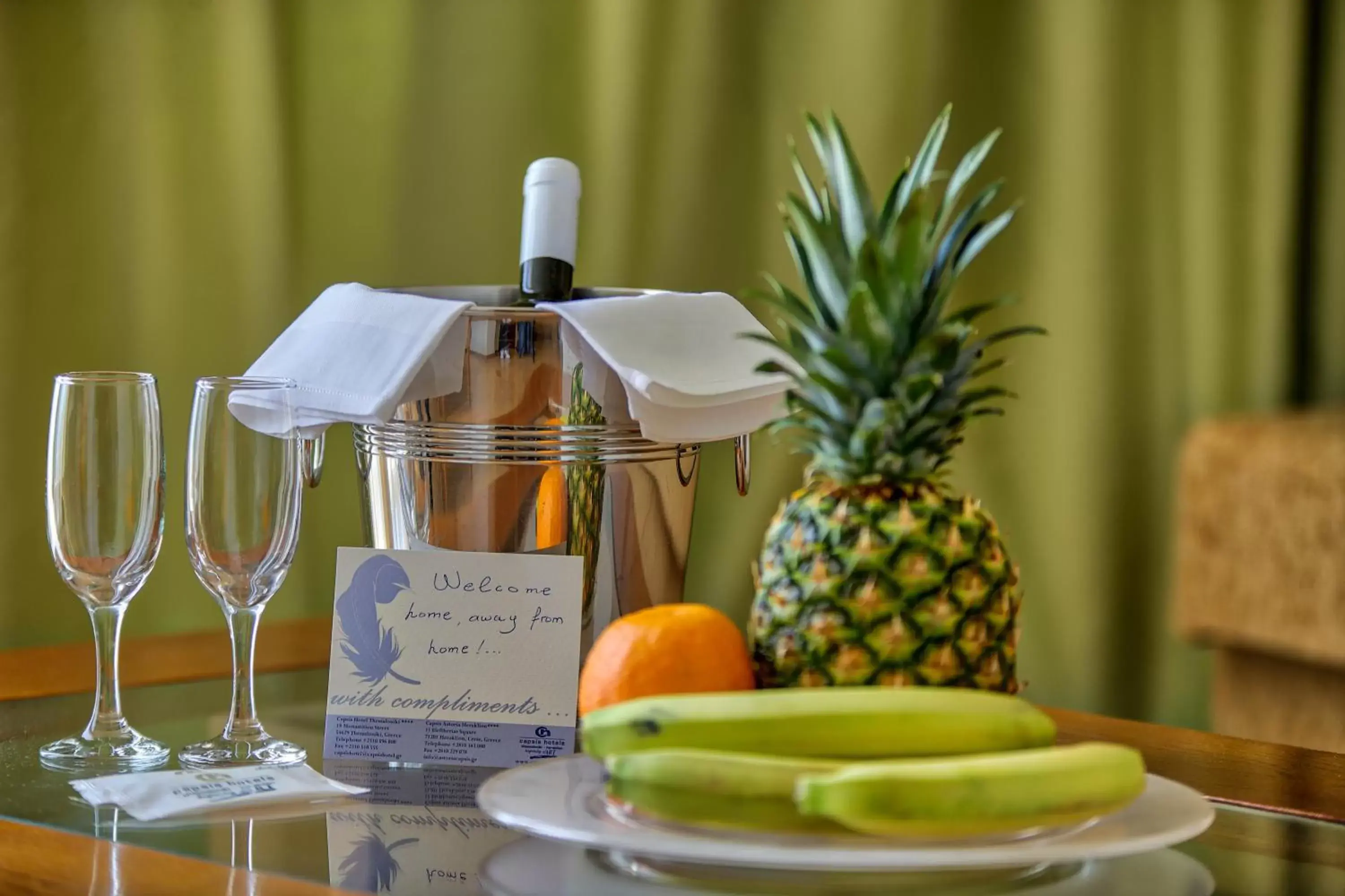 Food and drinks in Capsis Astoria Heraklion Food and drinks in Capsis Astoria Heraklion