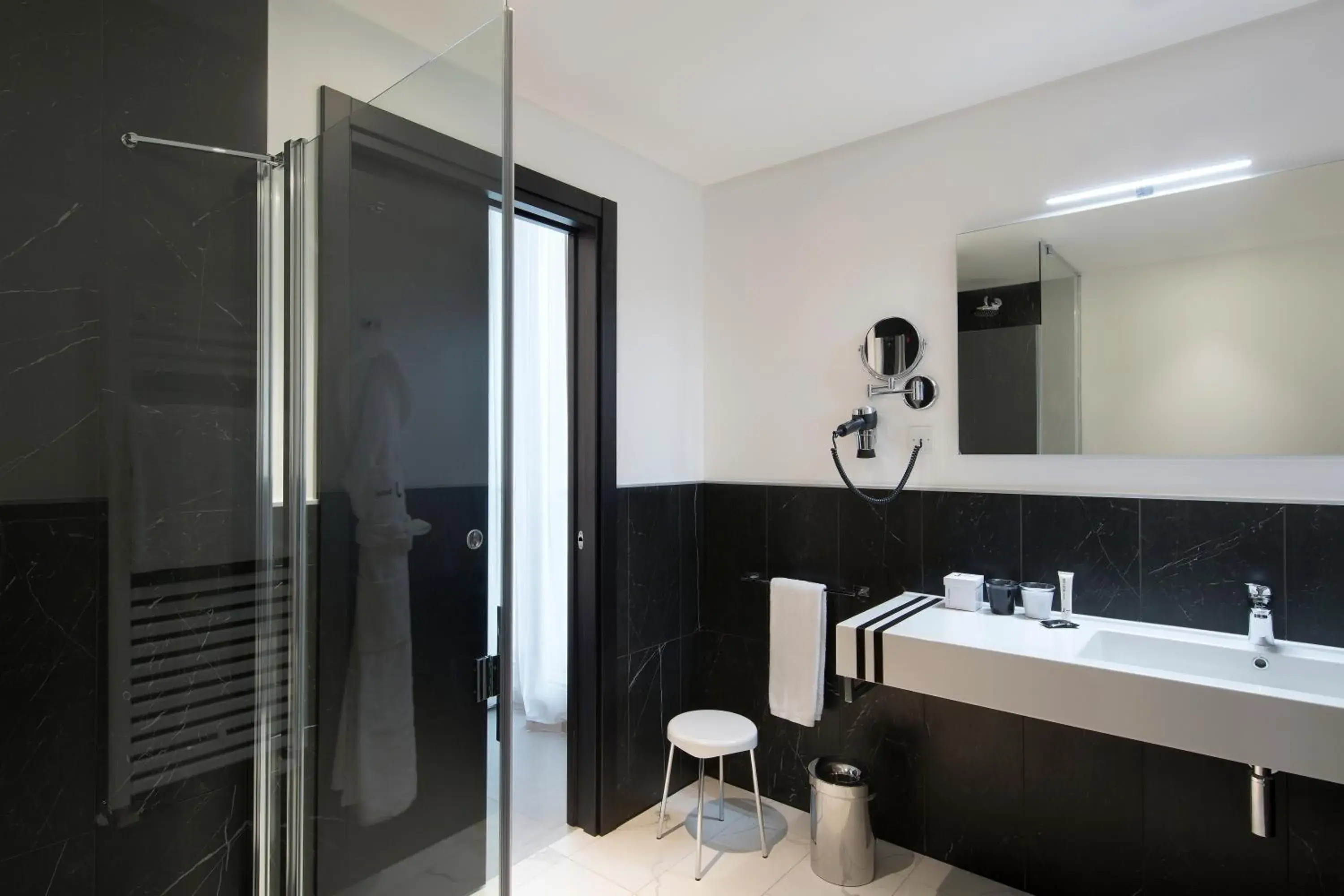 Superior Double Room in J Hotel Superior Double Room in J Hotel