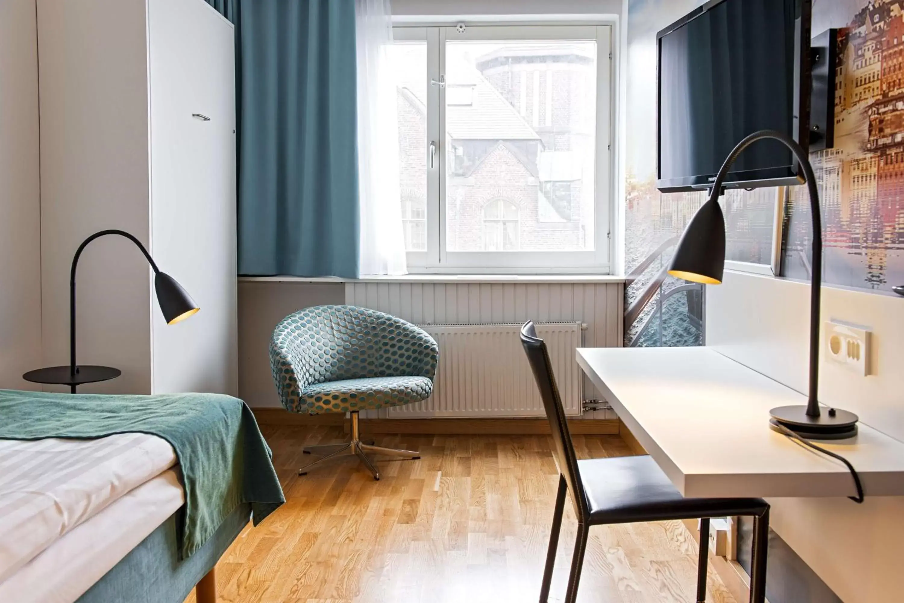 Photo of the whole room, Seating Area in Scandic Sjöfartshotellet