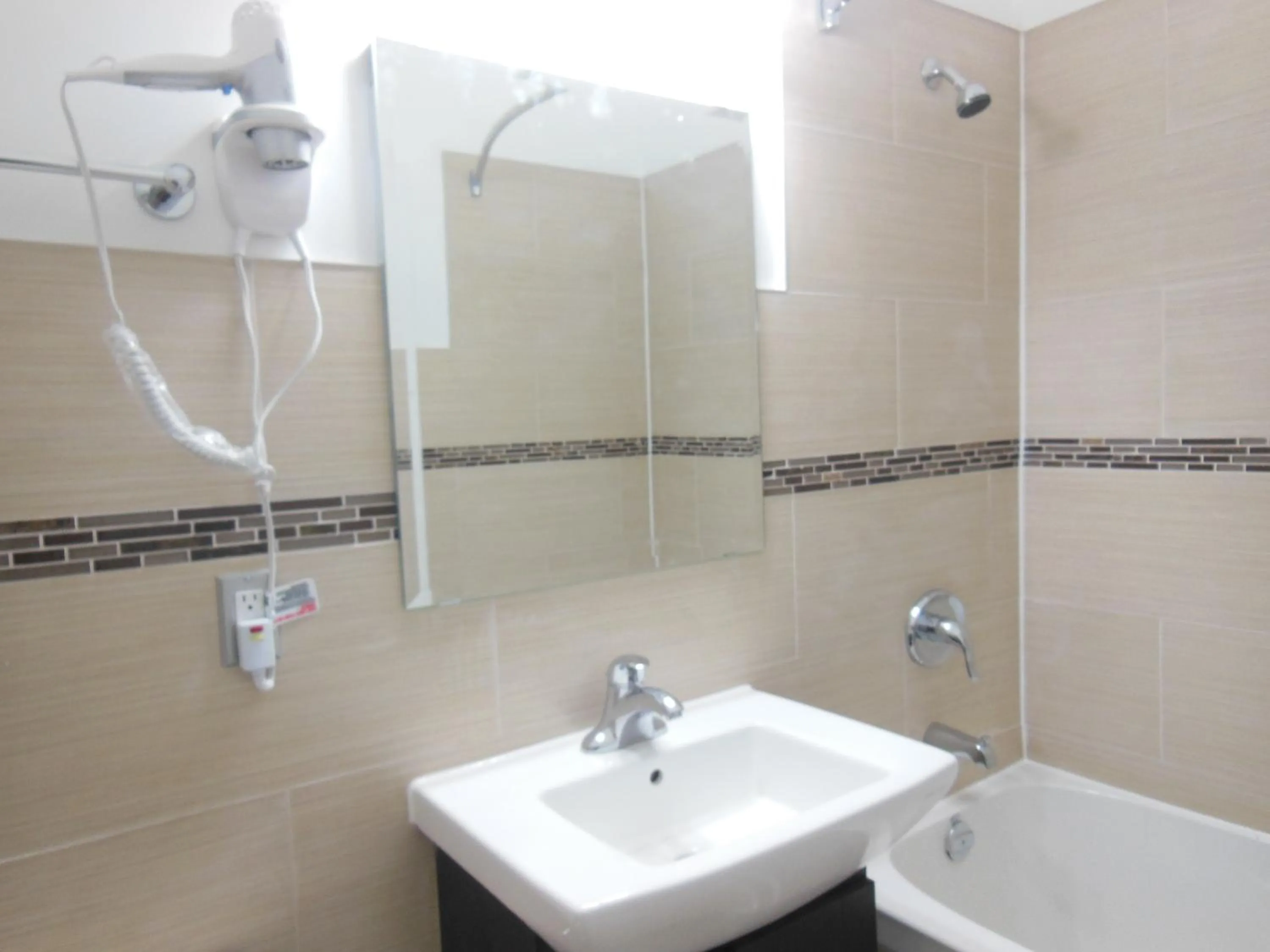 Bathroom in NU Hotel Toronto Airport