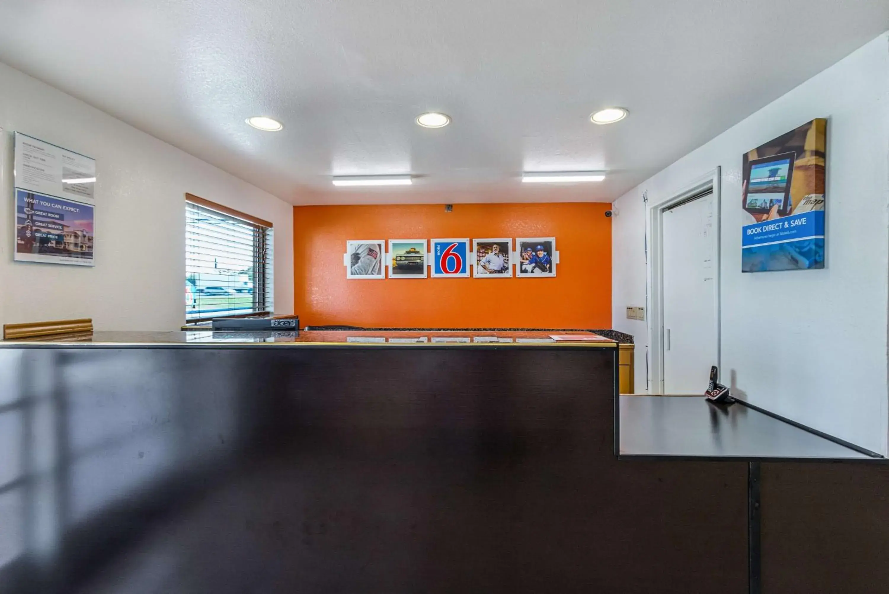 Lobby or reception in Motel 6-San Marcos, TX - North Lobby or reception in Motel 6-San Marcos, TX - North