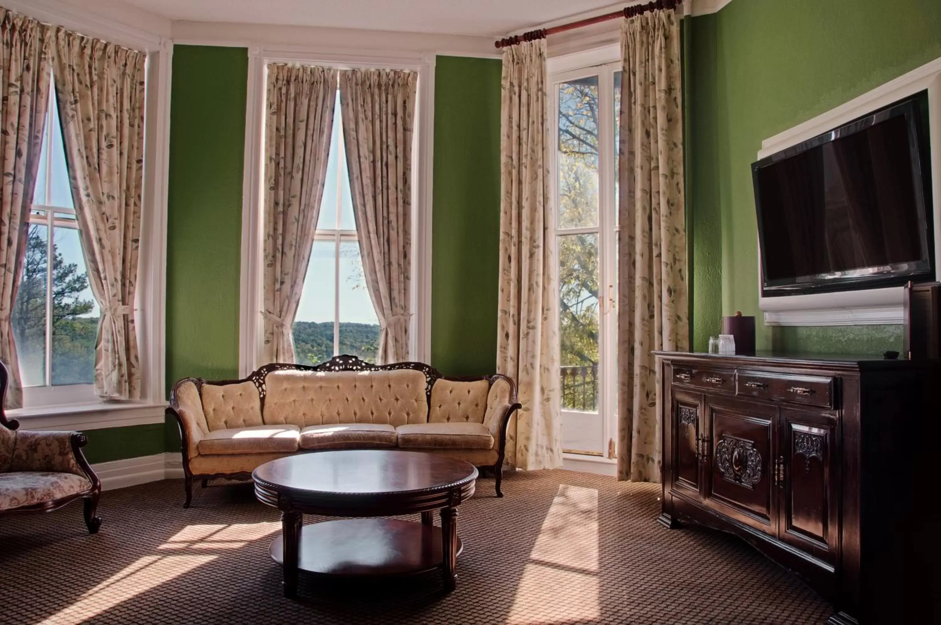 Seating Area in 1886 Crescent Hotel and Spa