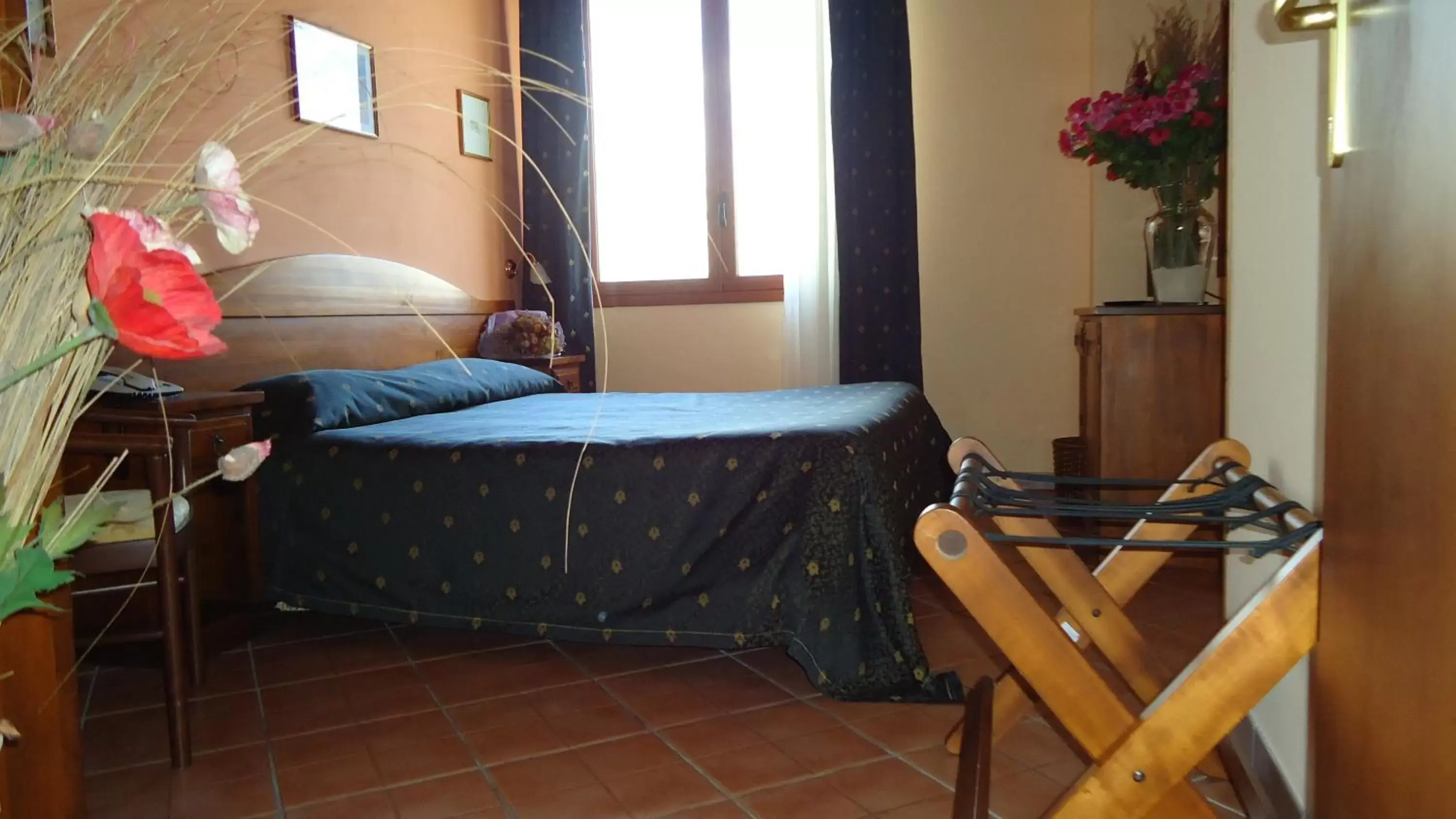 Photo of the whole room, Bed in Hotel Archimede Ortigia