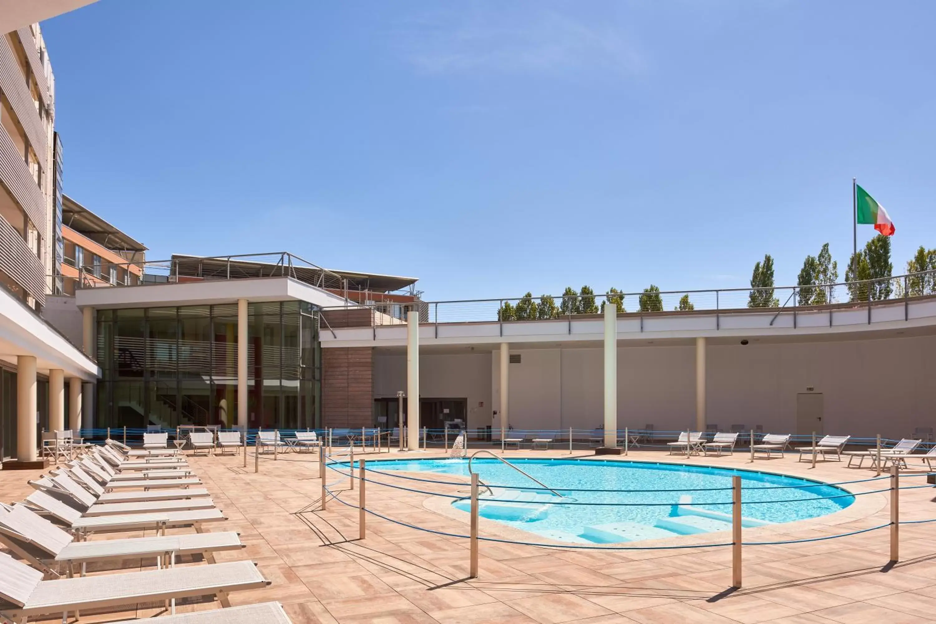 Swimming Pool in UNAHOTELS Varese