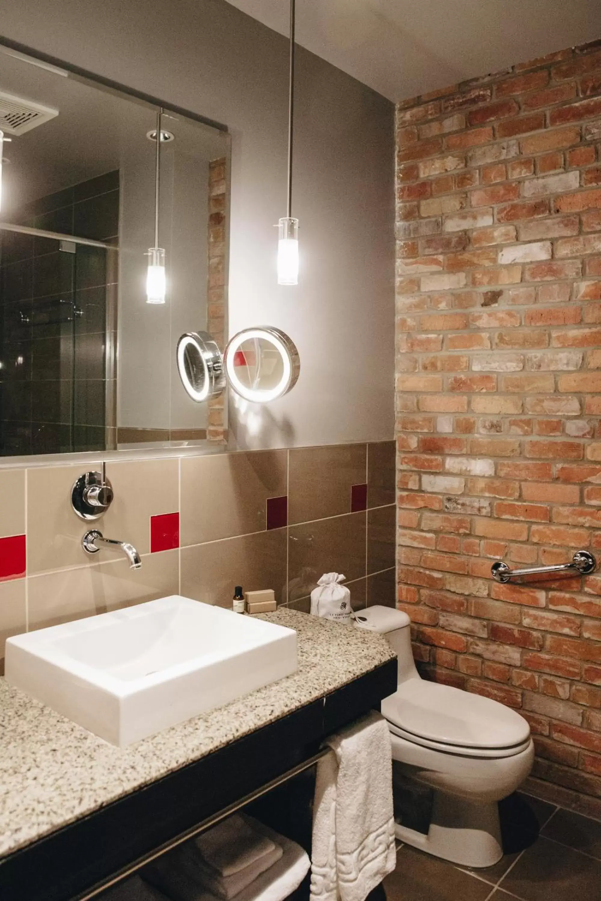 Toilet, Bathroom in Hotel Place D'Armes