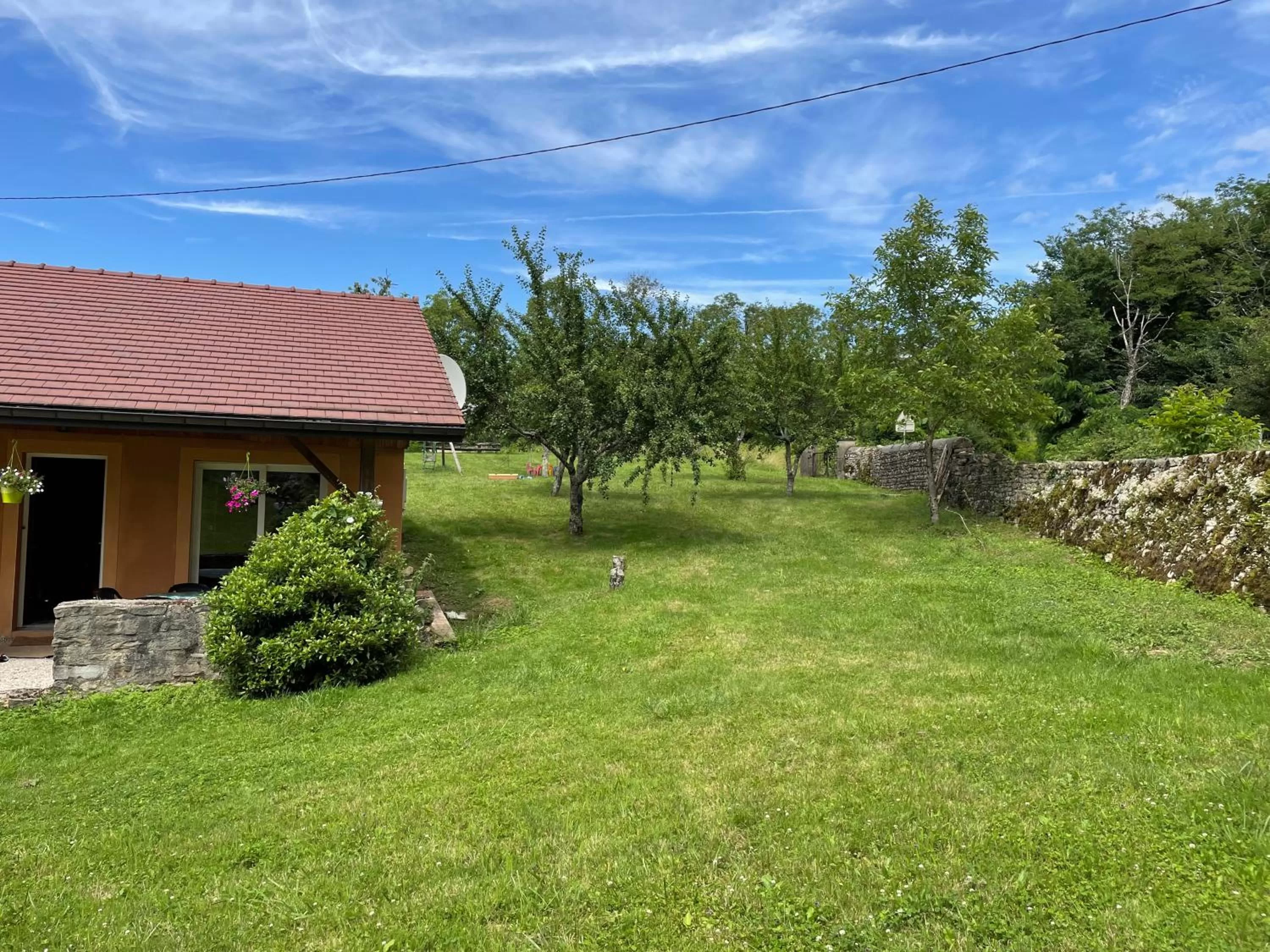 Property Building in La Ferme De Montard
