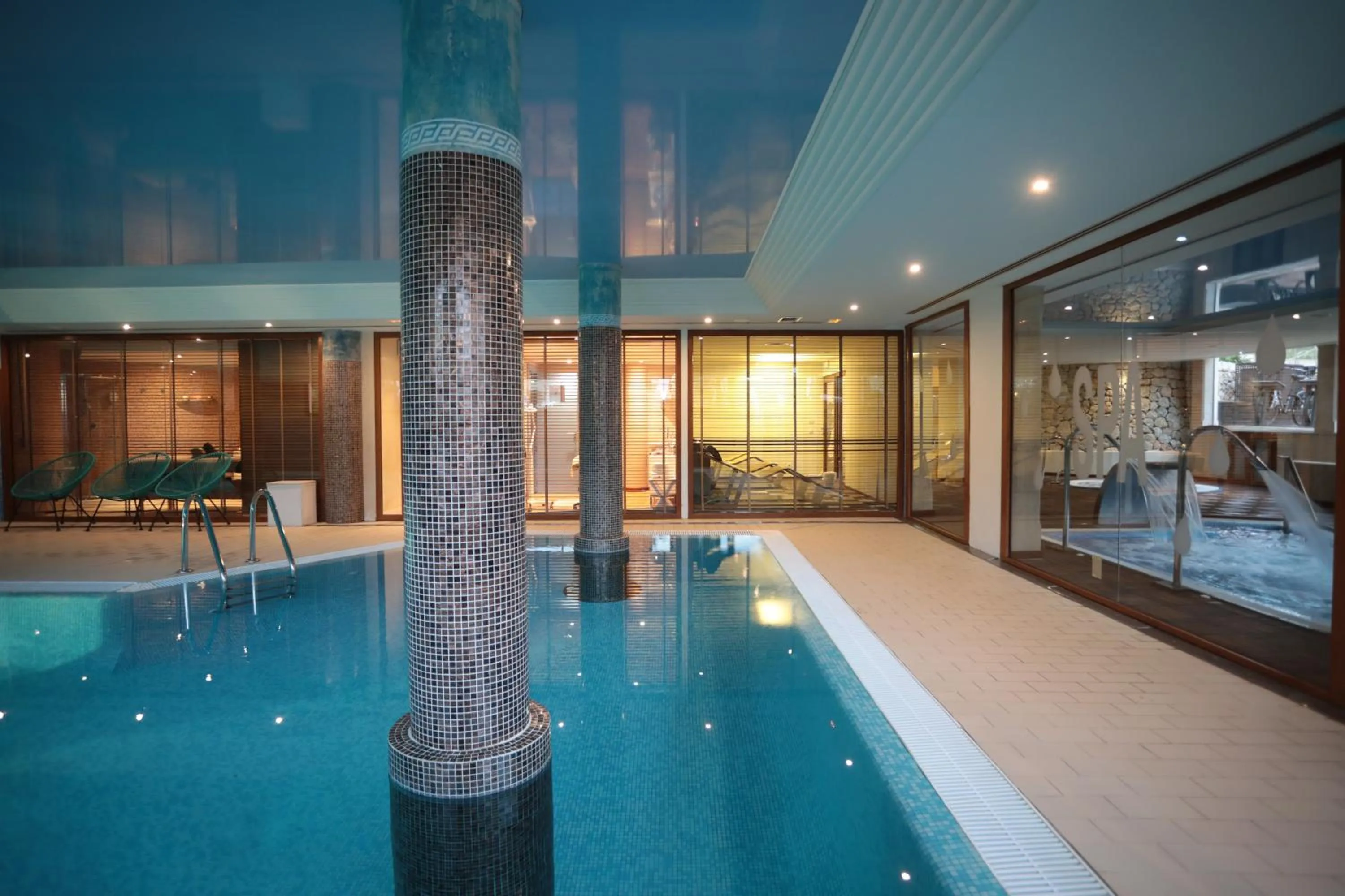 Spa and wellness centre/facilities in Mon Port Hotel & Spa