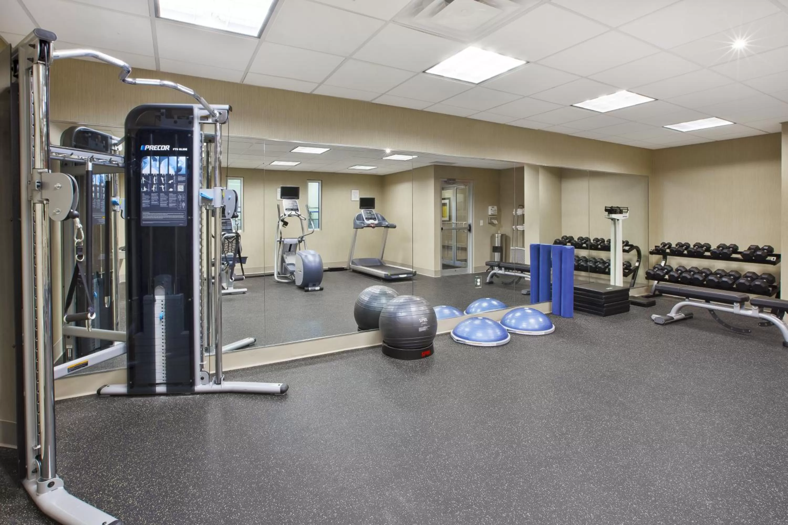Fitness centre/facilities in Holiday Inn Columbus Dwtn-Capitol Square by IHG