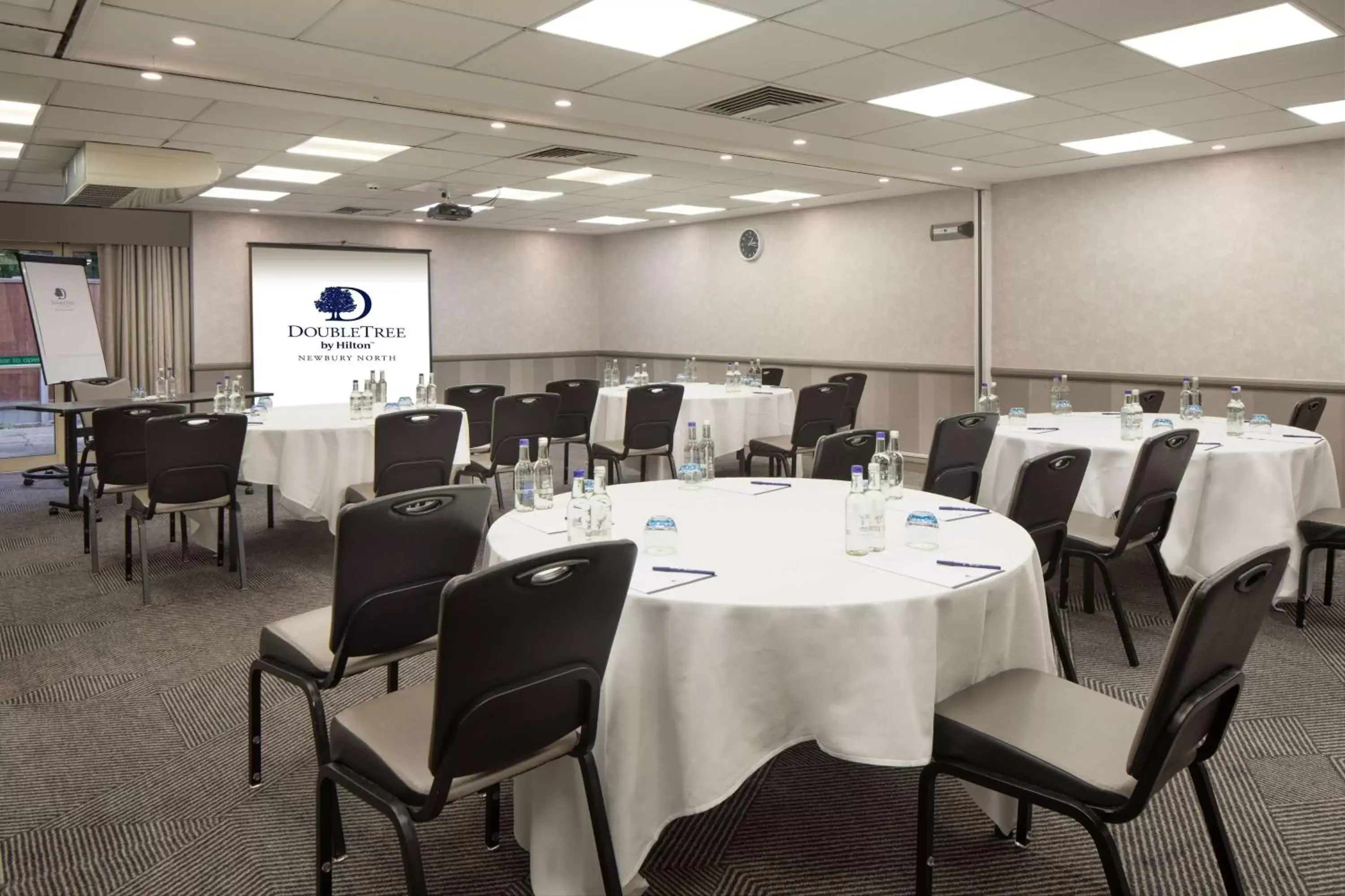 Meeting/conference room in DoubleTree by Hilton Newbury North
