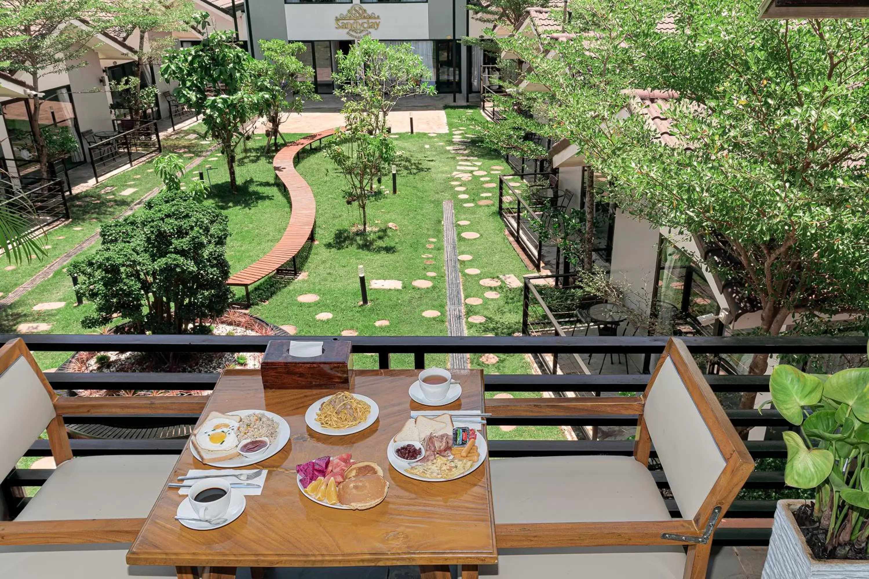 Food in Sandy Clay Bungalows