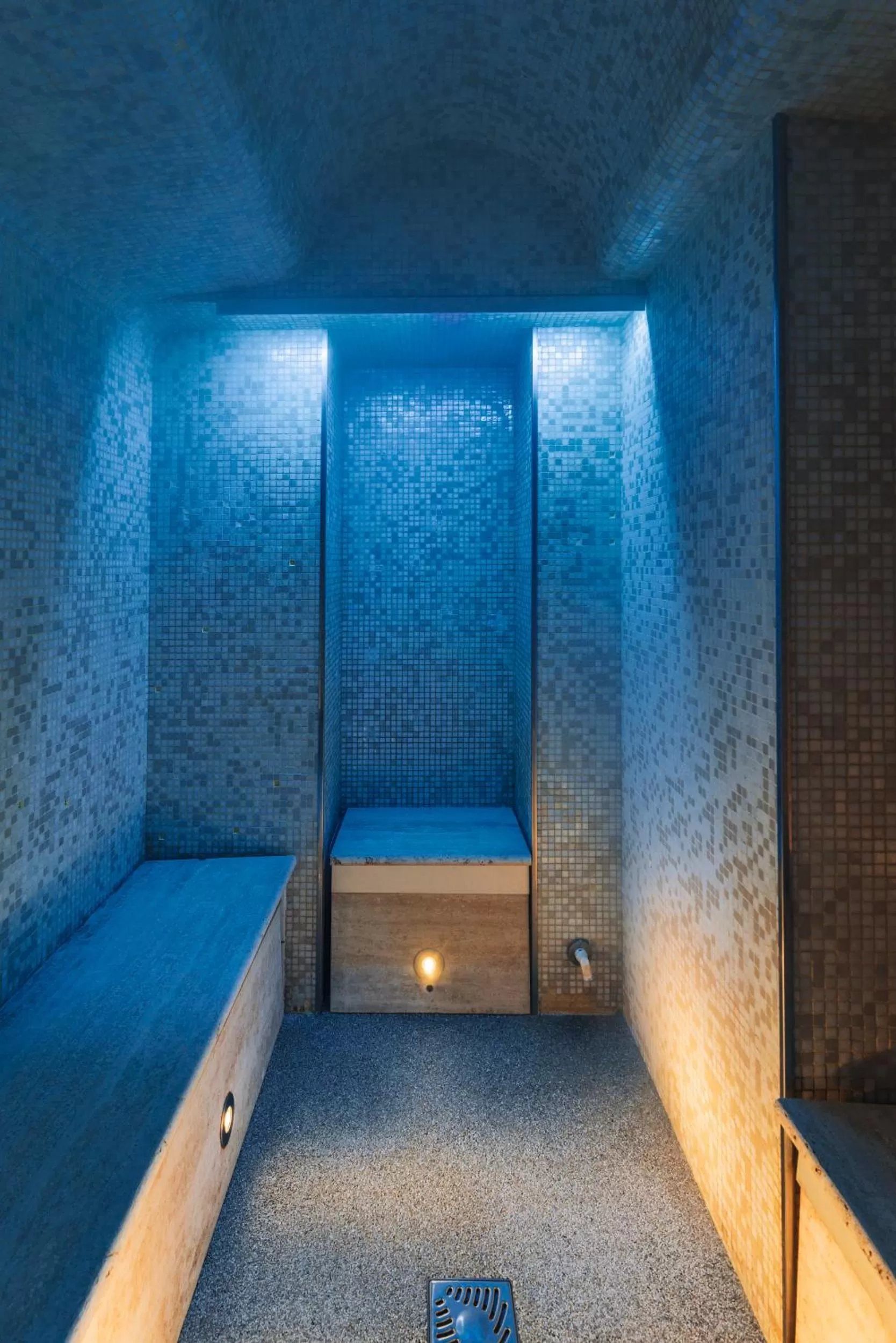 Bed in Hôtel Les Peupliers