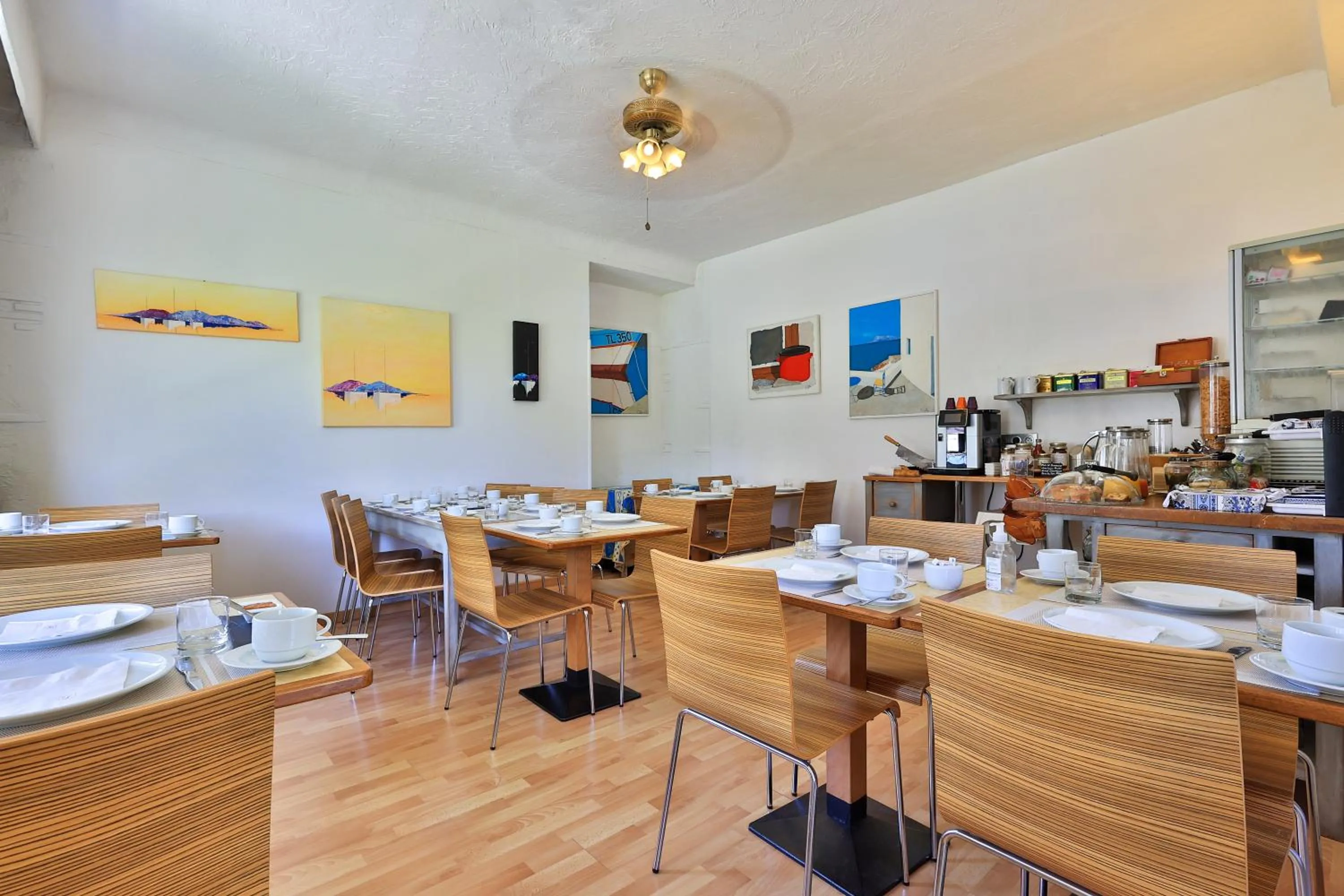 Breakfast in Hotel Cayrons Vence & St Paul de Vence