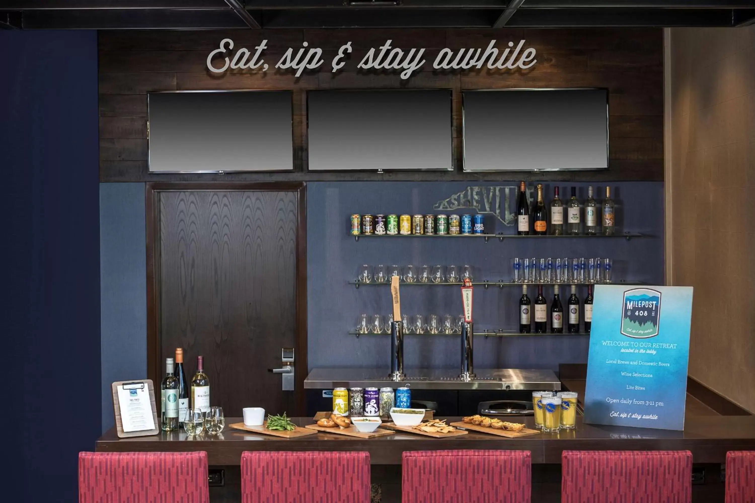 Lounge or bar in Hampton Inn & Suites-Asheville Biltmore Village, NC