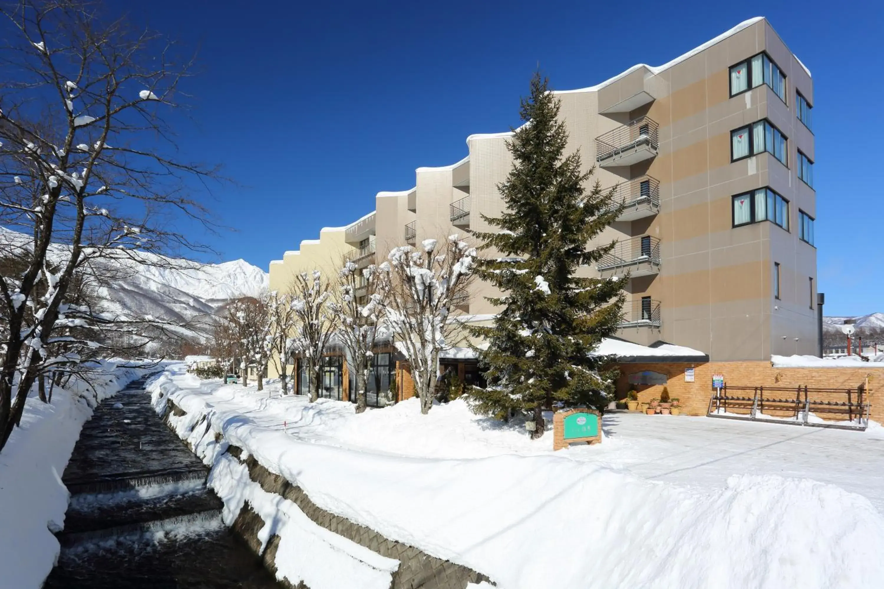 Property building, Winter in Hotel Hakuba