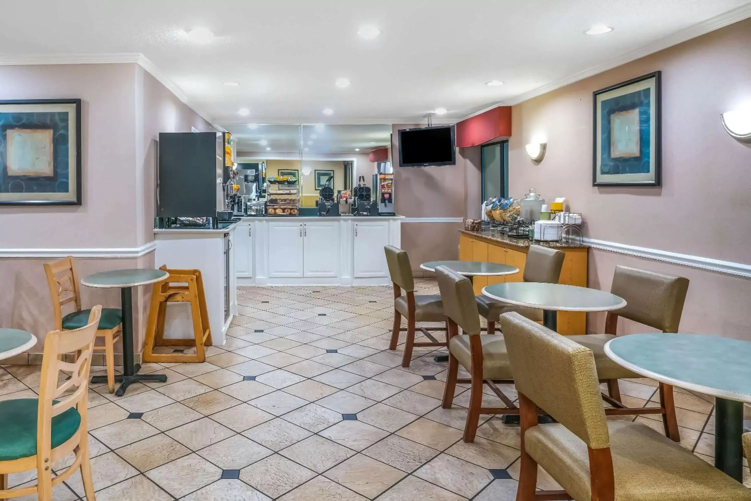 Restaurant/places to eat in La Quinta by Wyndham Nashville Franklin Restaurant/places to eat in La Quinta by Wyndham Nashville Franklin