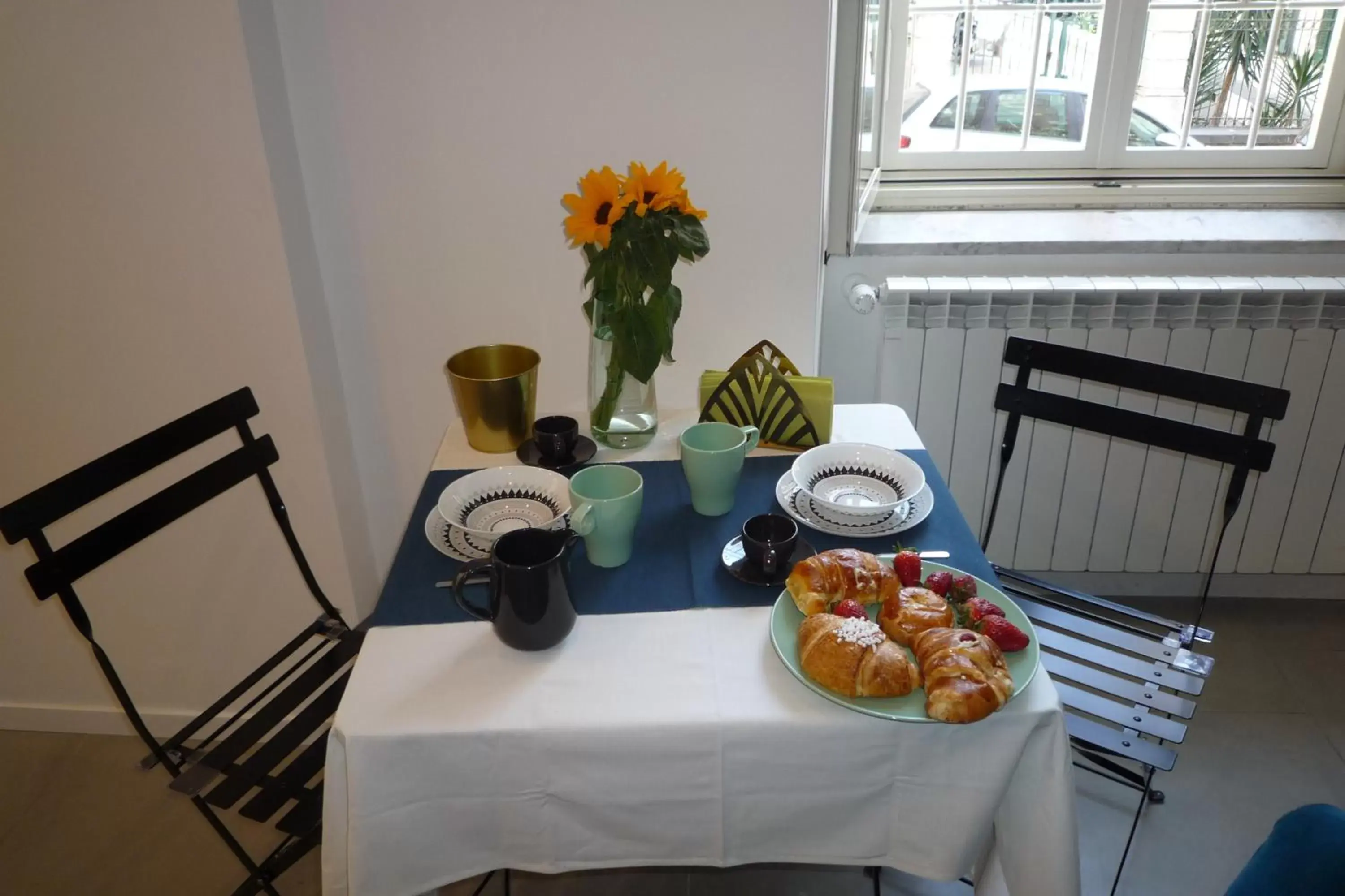 Buffet breakfast, Dining Area in Casa Roger