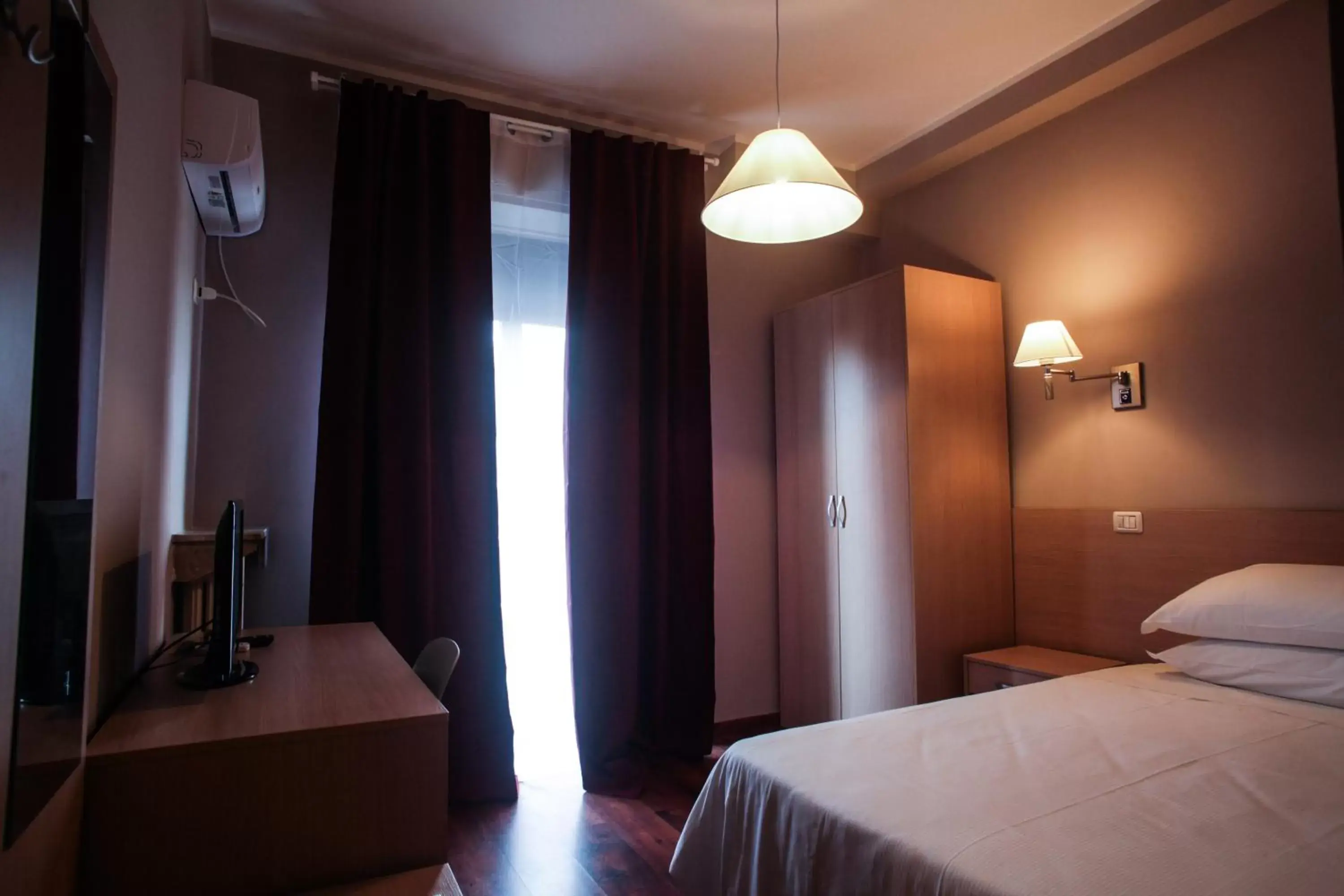 Photo of the whole room, Bed in Hotel di Porta Romana