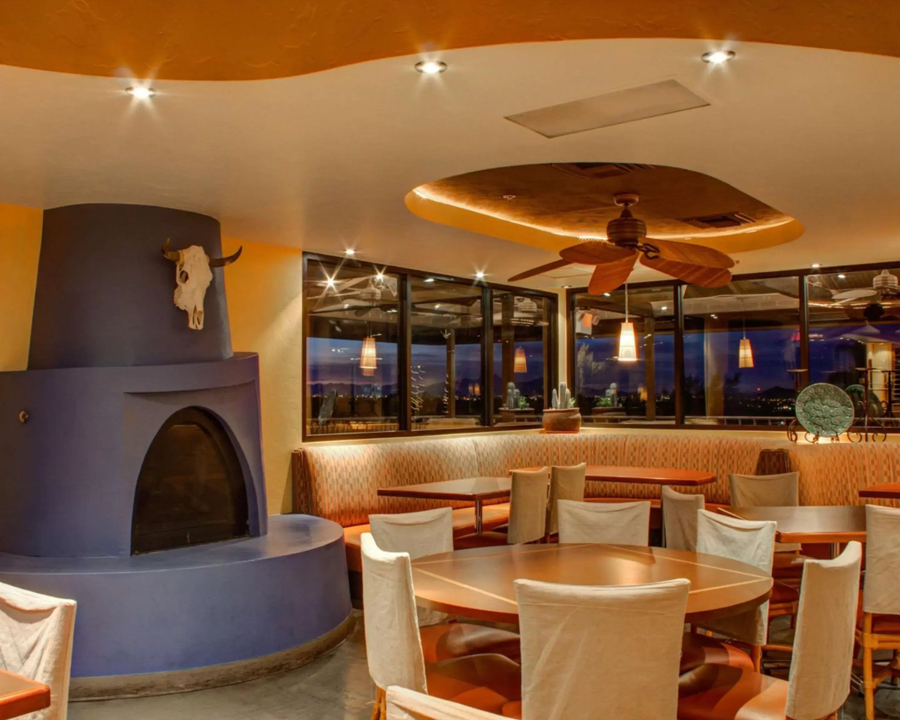 Restaurant/places to eat, Lounge/Bar in La Posada Lodge & Casitas, Ascend Hotel Collection