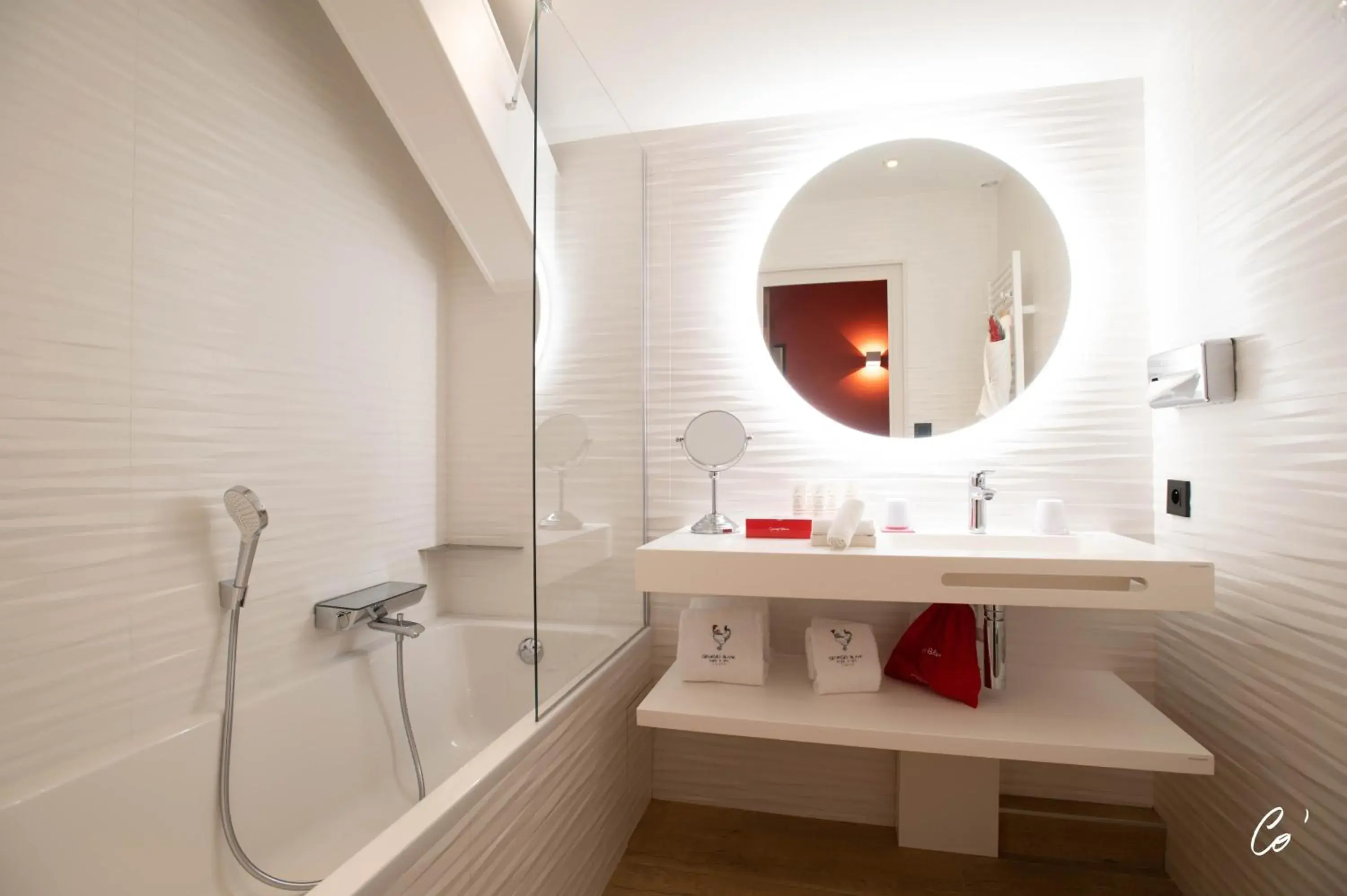 Property building, Bathroom in Georges Blanc Parc & Spa