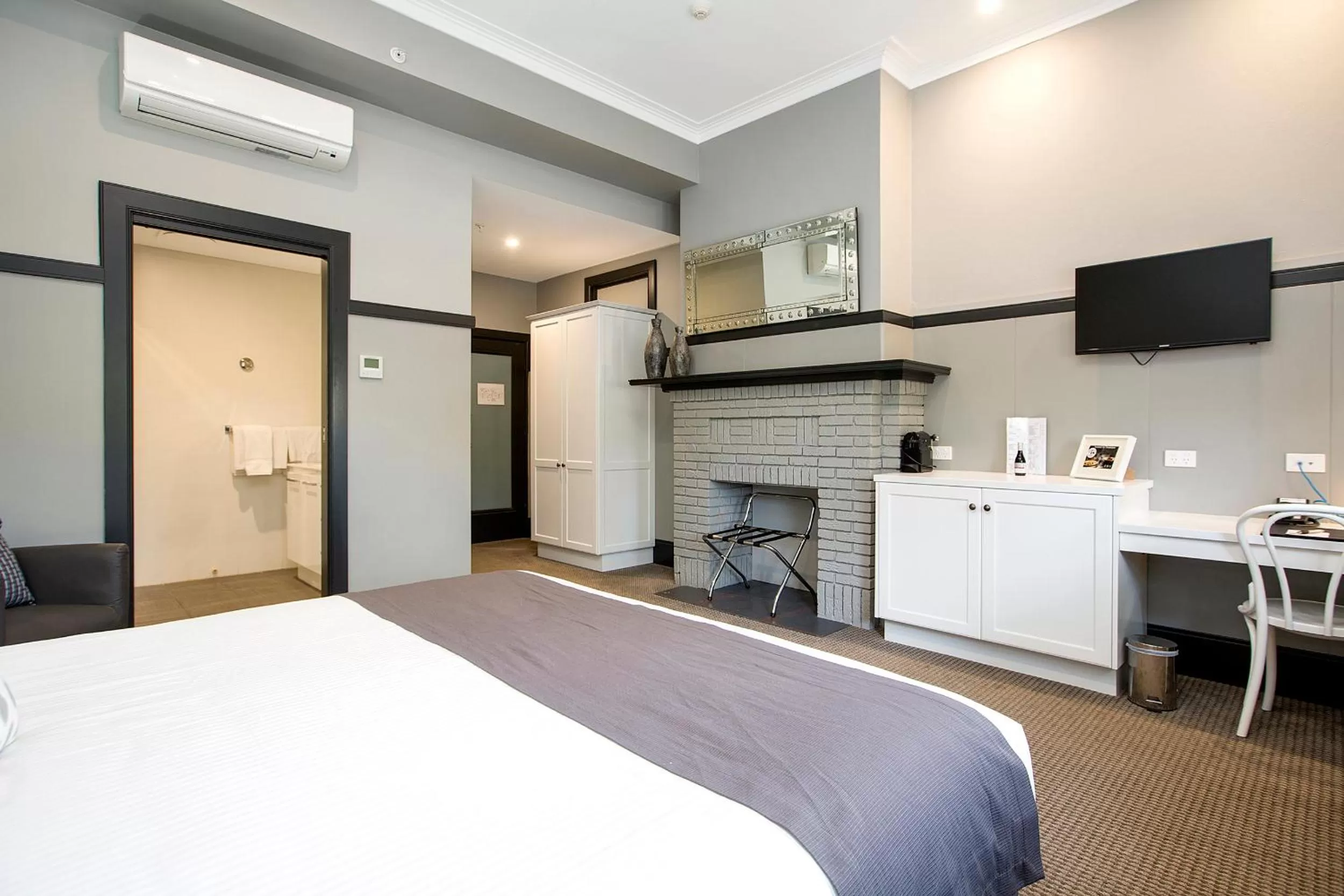 Bed in CH Boutique Hotel & Apartments, an Ascend Collection Hotel