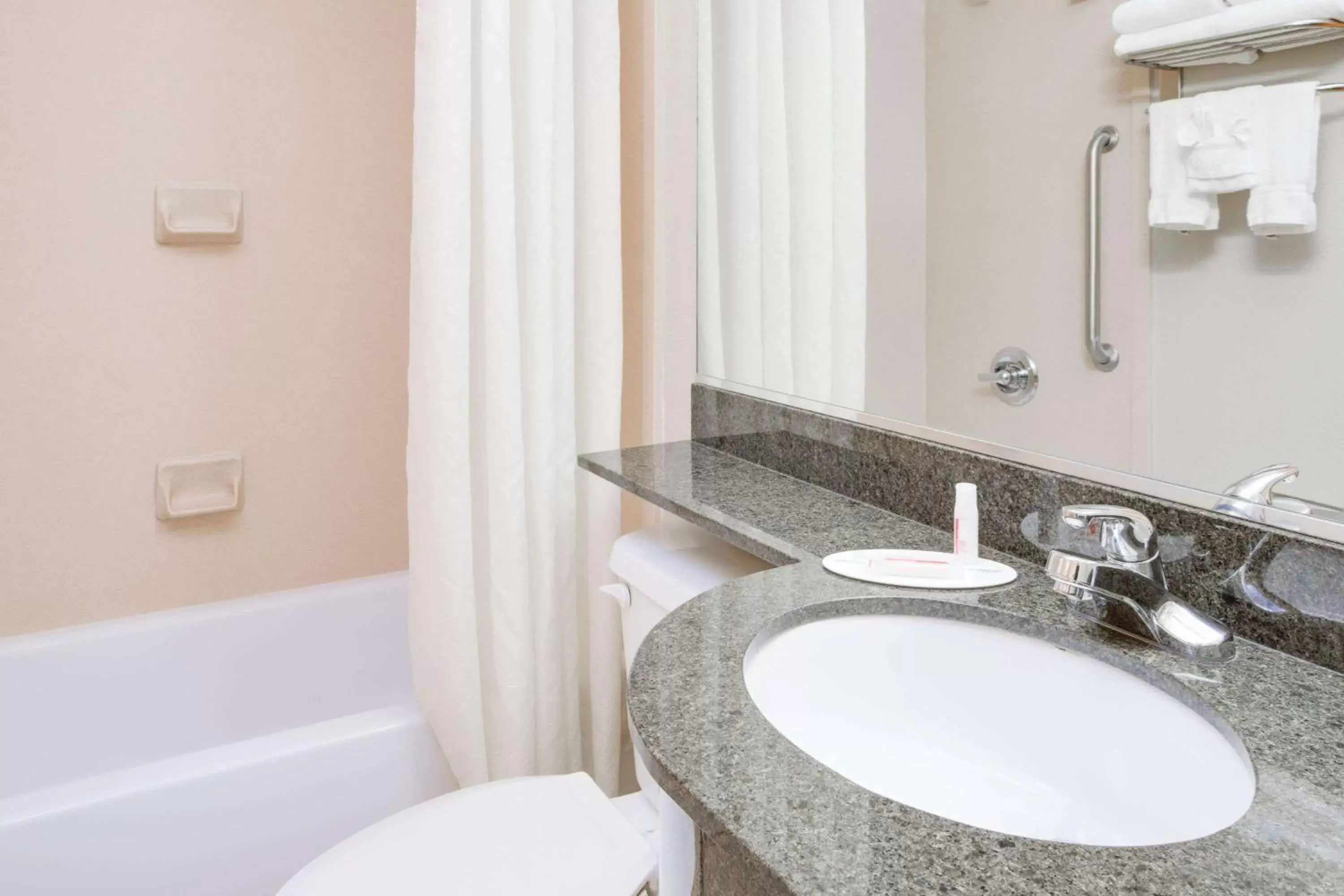 Bathroom in Microtel Inn & Suites by Wyndham Saraland