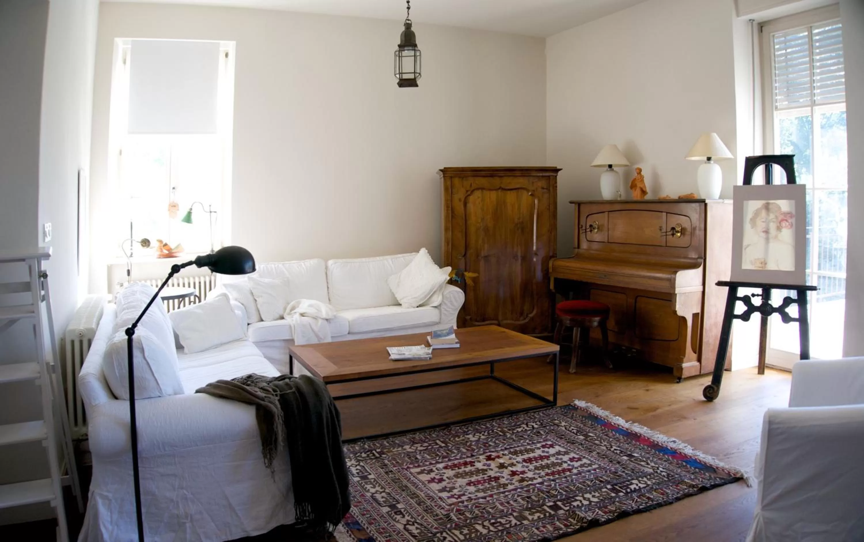 TV and multimedia in Embassy Row BnB