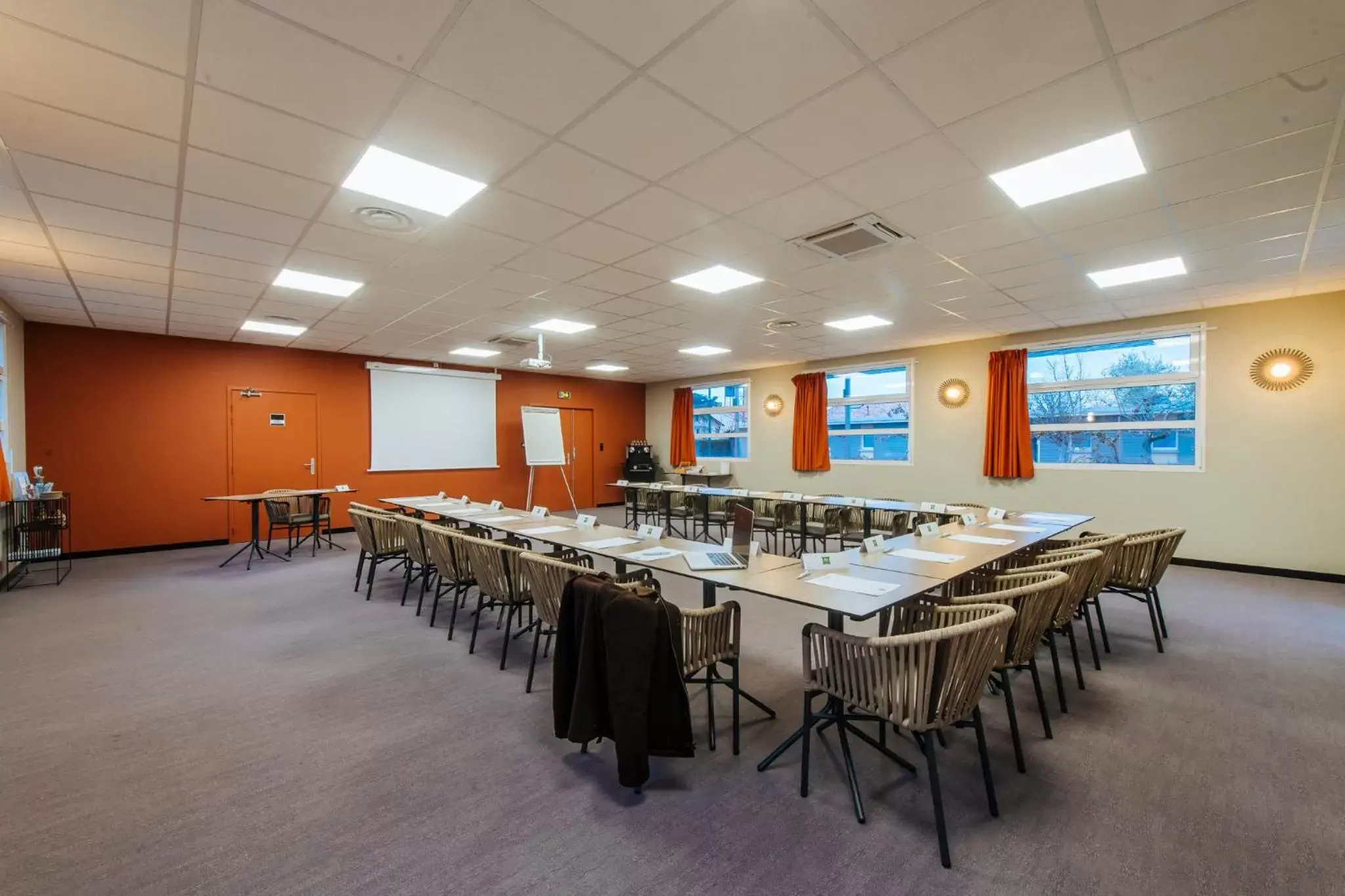 Meeting/conference room in ibis Styles Toulouse Lavaur