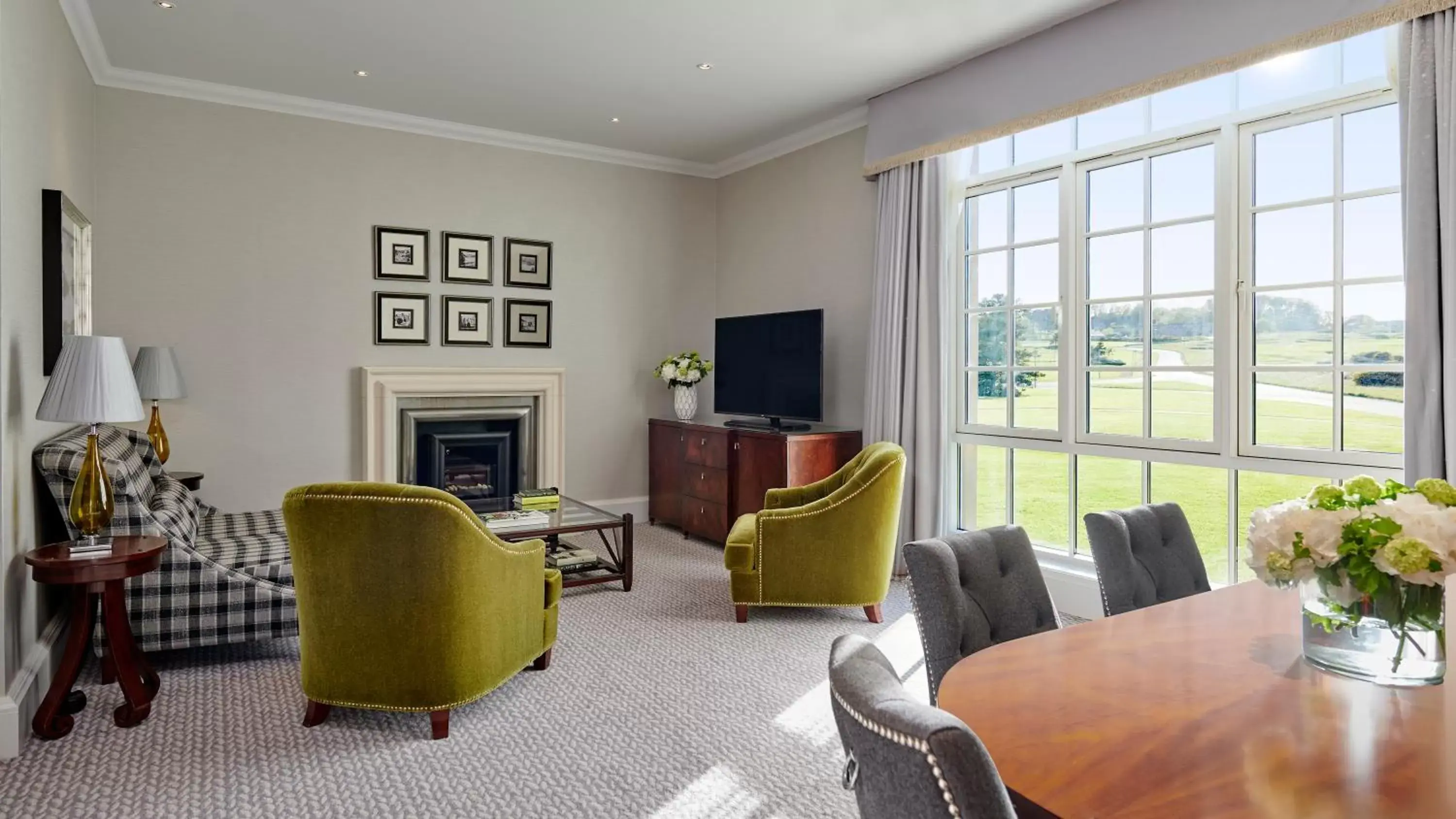 Living room, Seating Area in Fairmont St Andrews, Scotland
