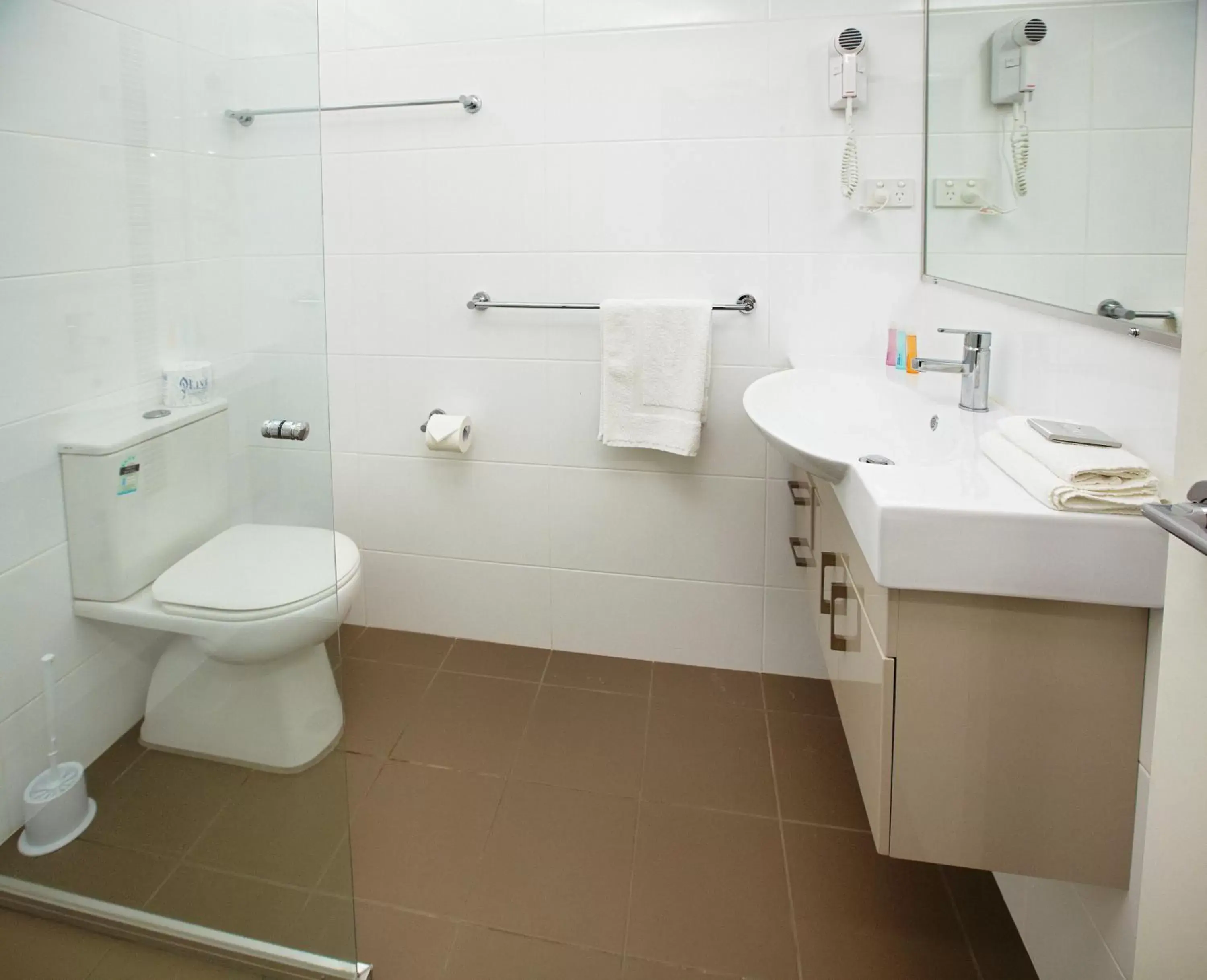 Bathroom in Charlestown Executive Apartments