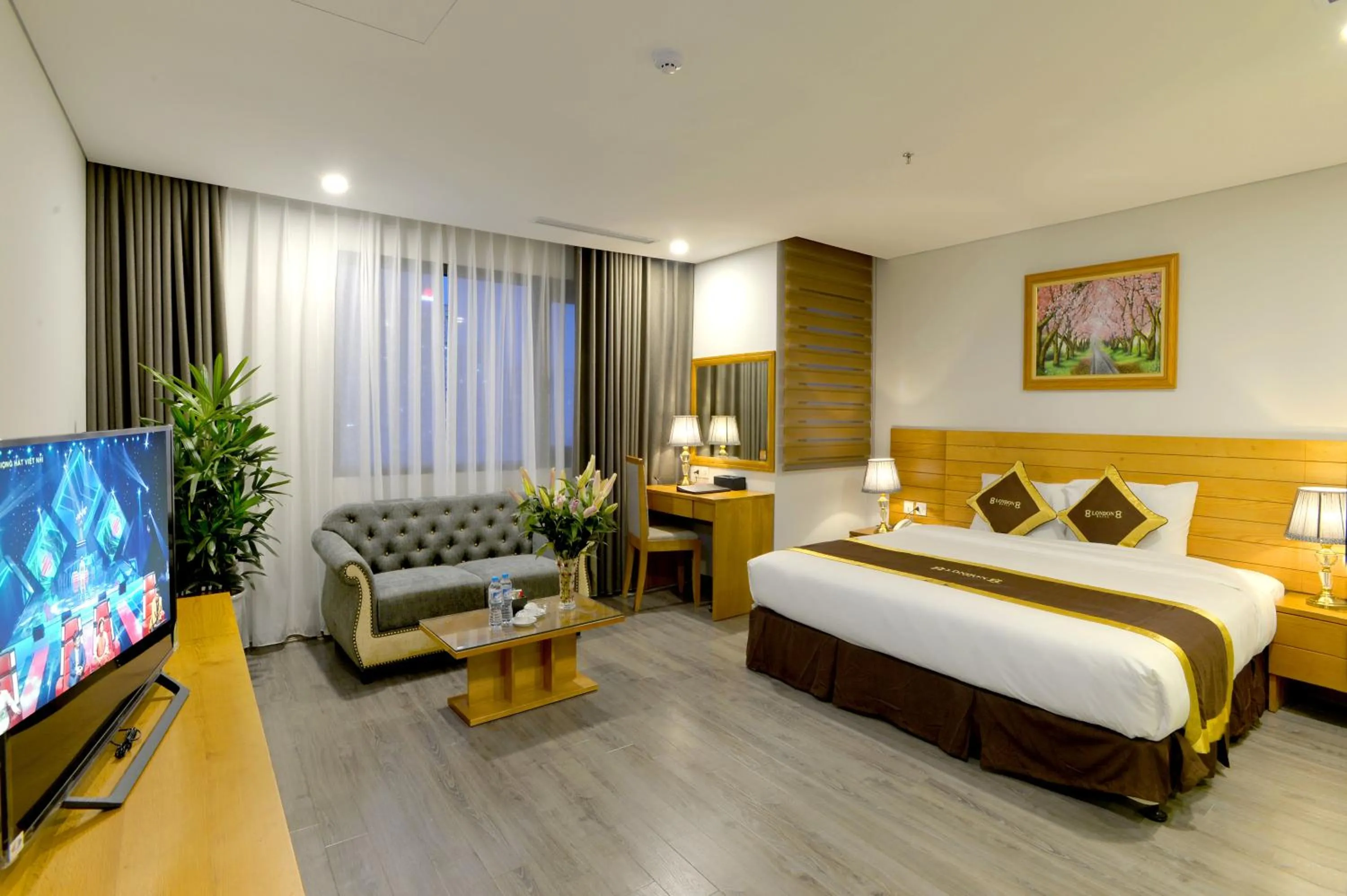 Large Double or Twin Room in London Hanoi Hotel