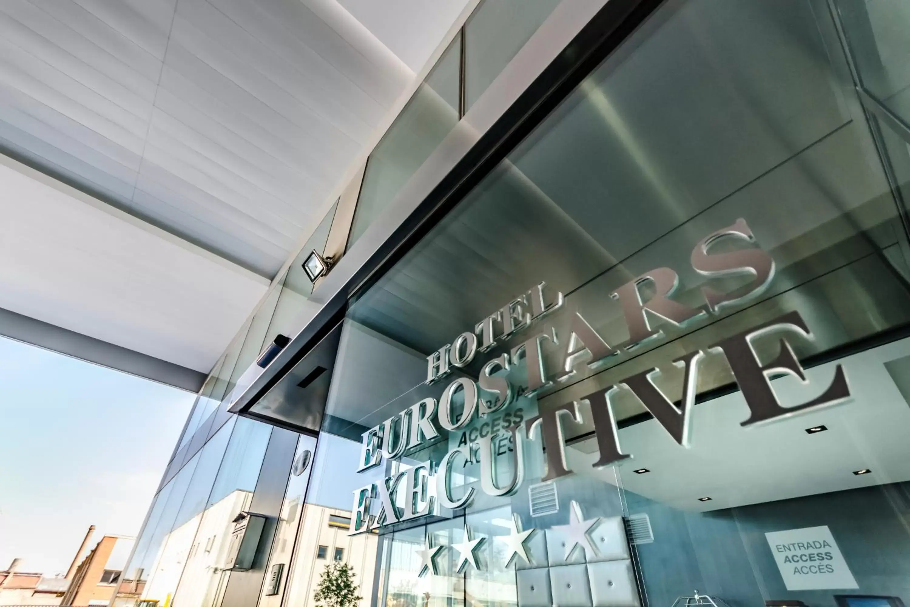 Facade/entrance in Eurostars Executive Facade/entrance in Eurostars Executive