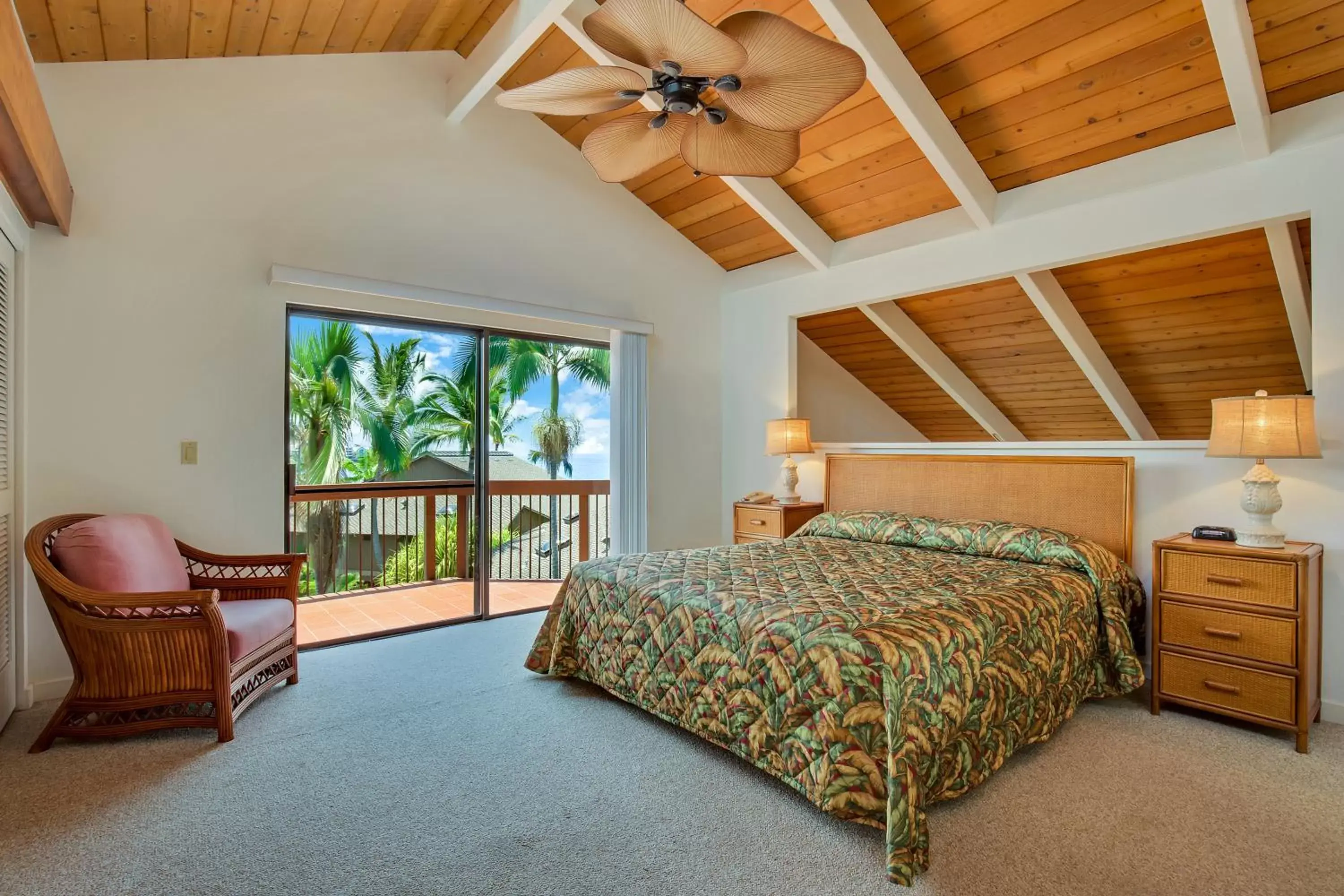 Bed in Kanaloa at Kona by Castle Resorts & Hotels