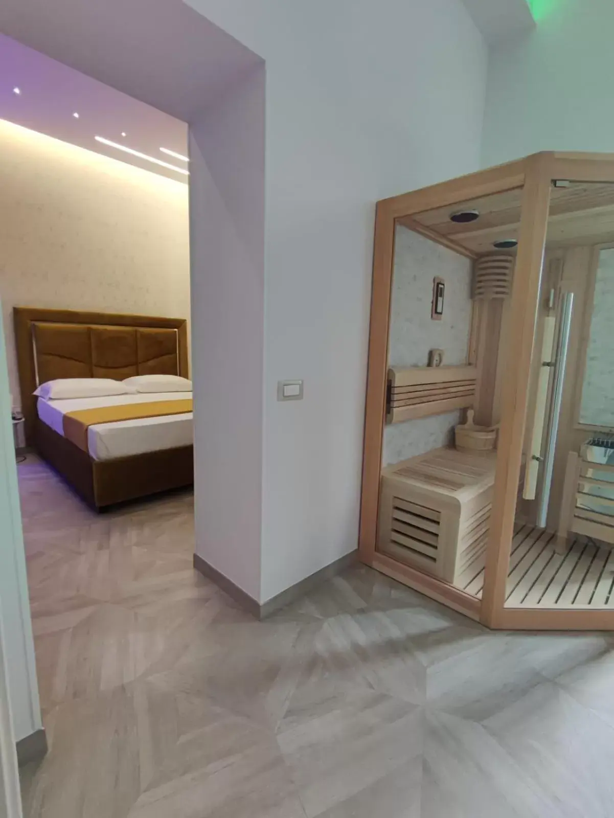 Bed in Twin Towers Naples Luxury