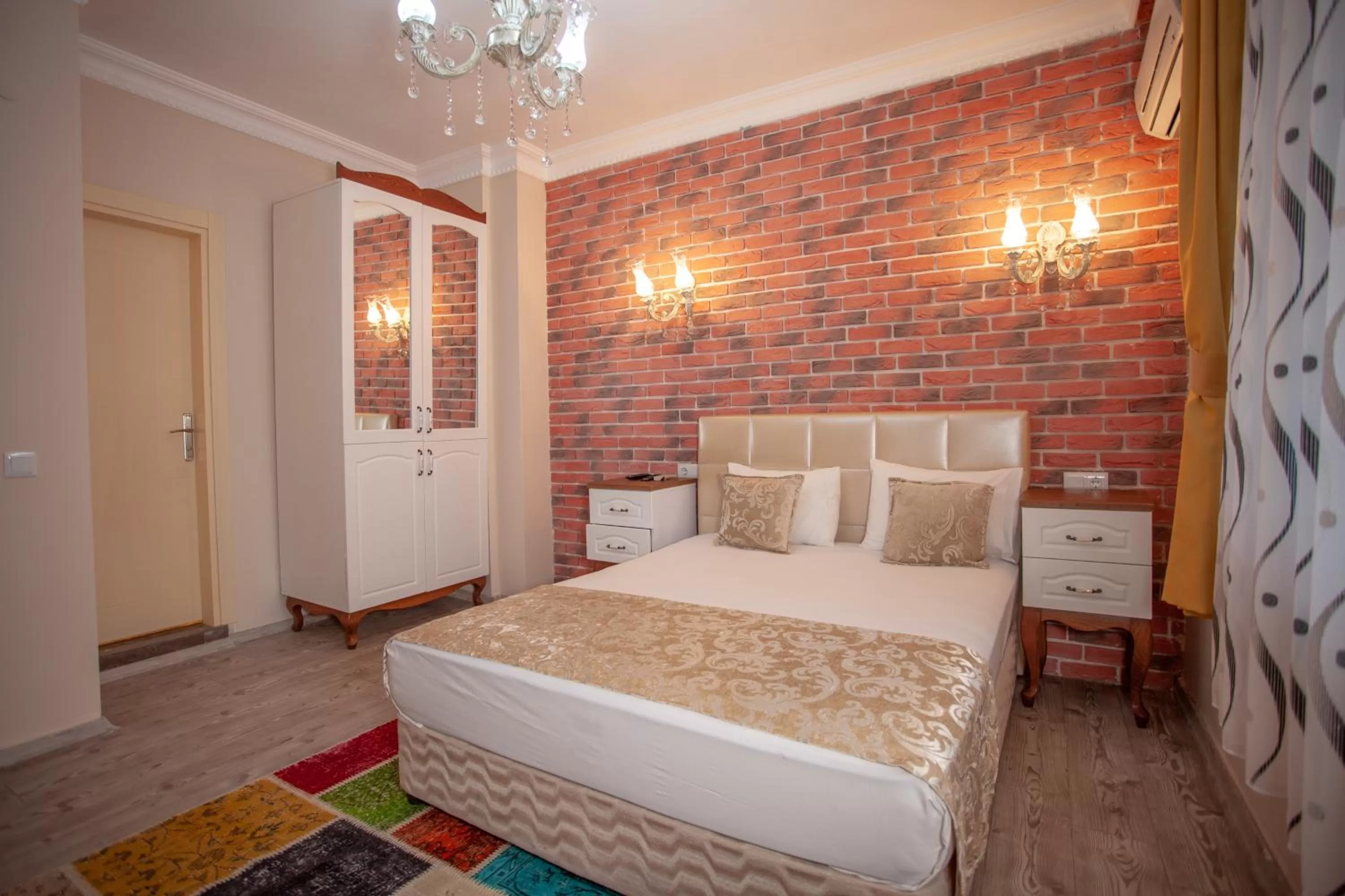 Bed in Ozmen Hotel Old Town Kaleiçi