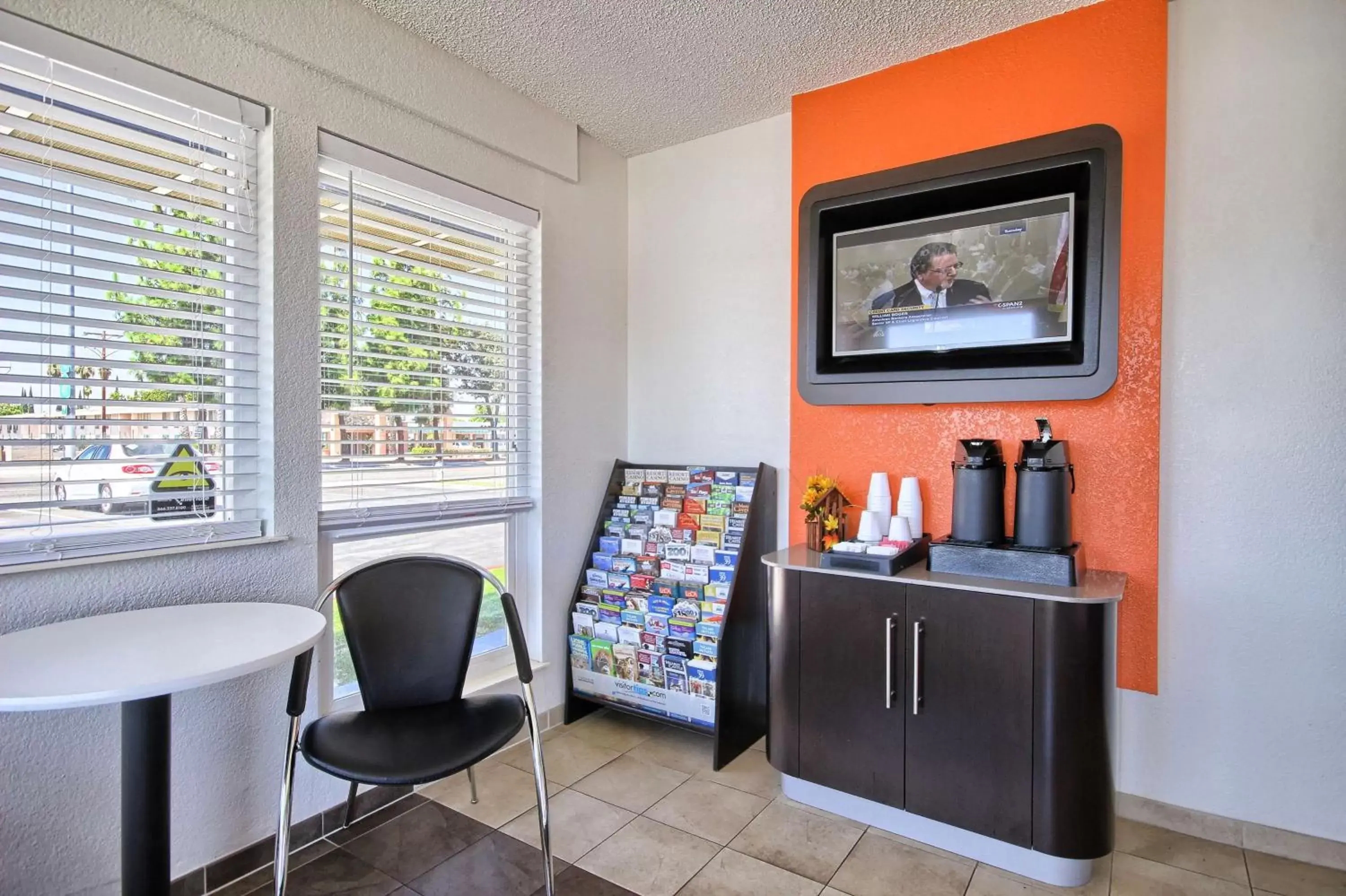 Communal lounge/ TV room in Motel 6-Fresno, CA - Blackstone South